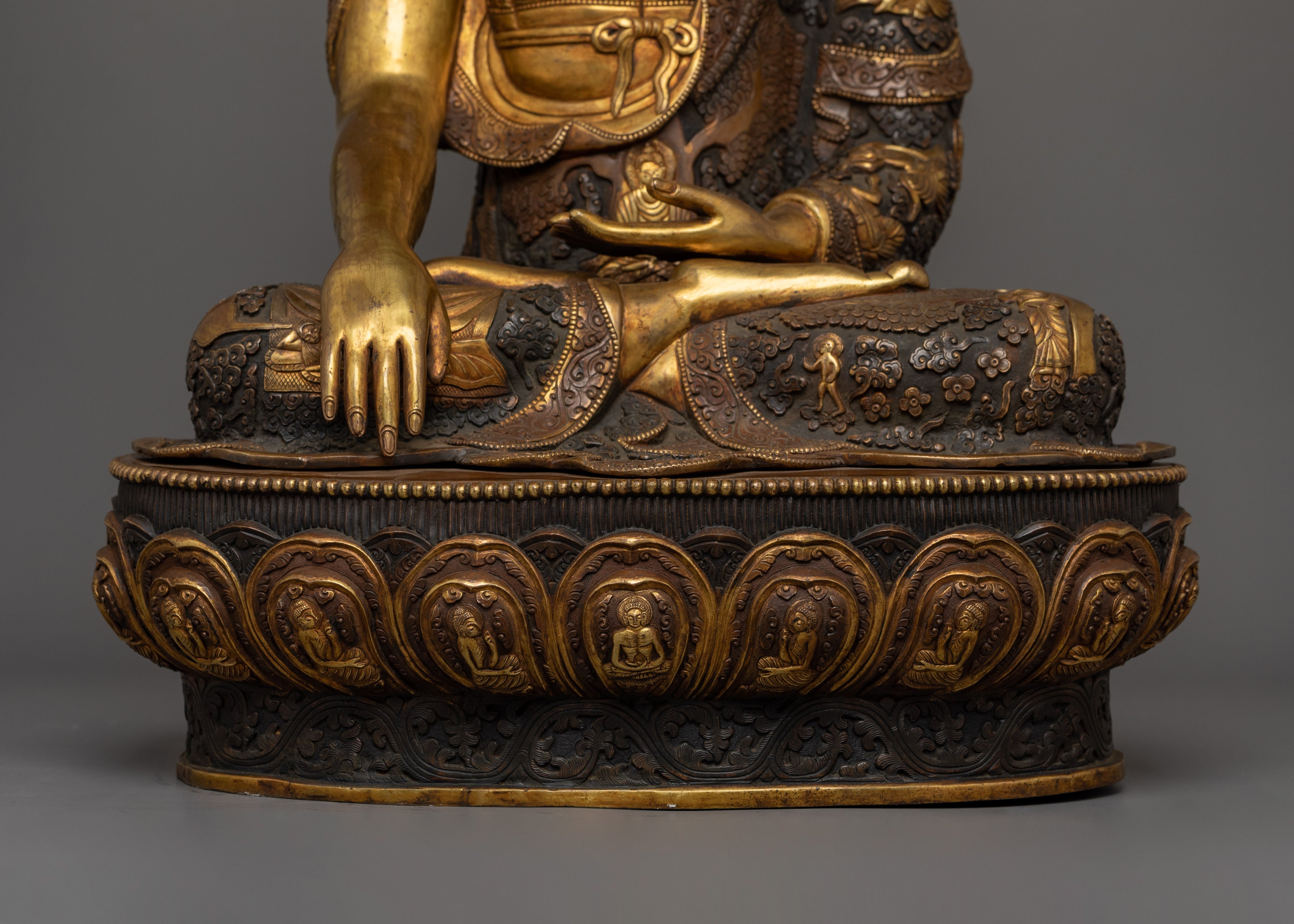 Himalayan Statue of Gautama Buddha| Full of Compassion