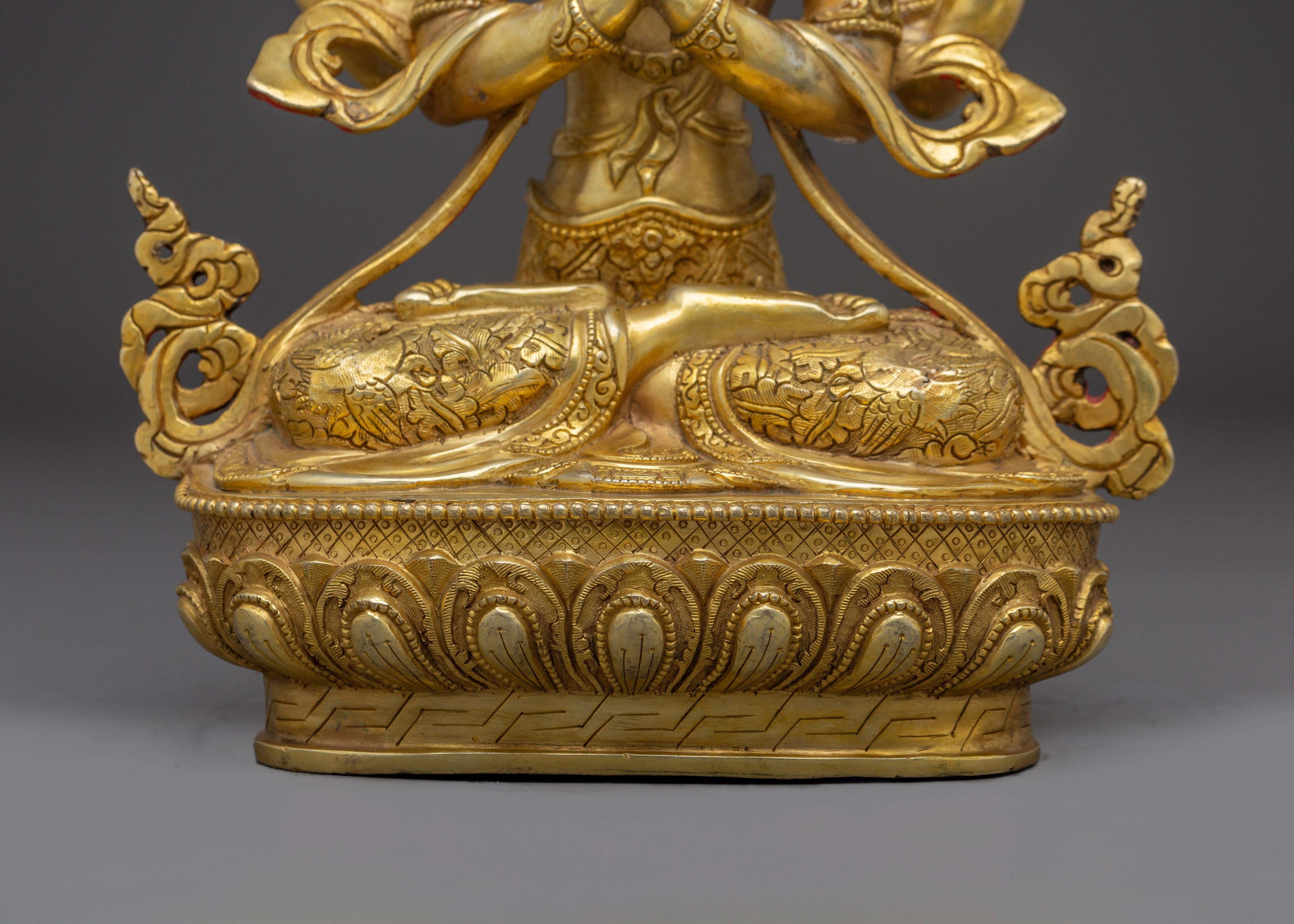 Radiant Chenrezig Statue: The Compassionate Bodhisattava