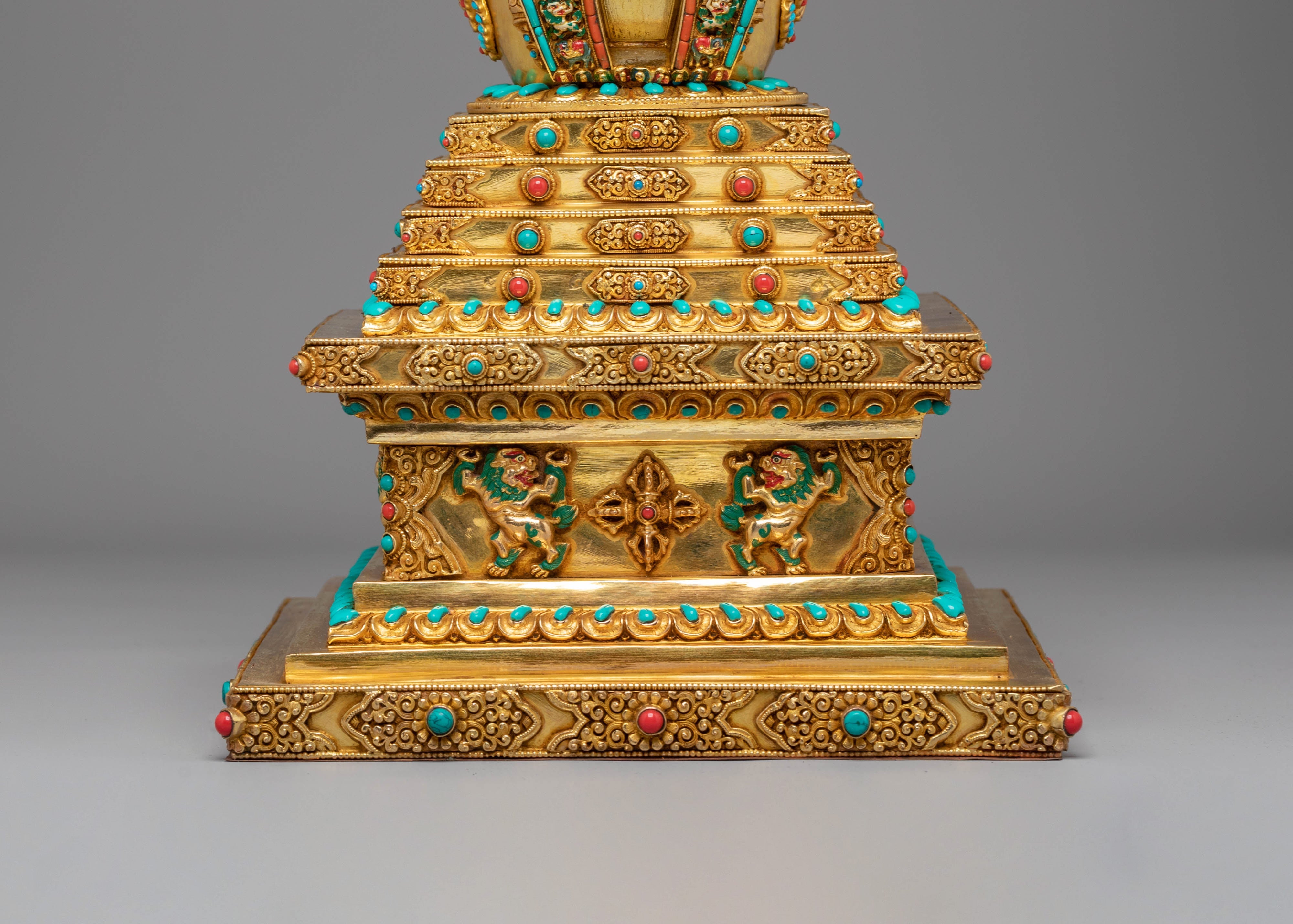 Traditional Tibetan Golden Stupa | Buddhist Stupa for Ceremonies