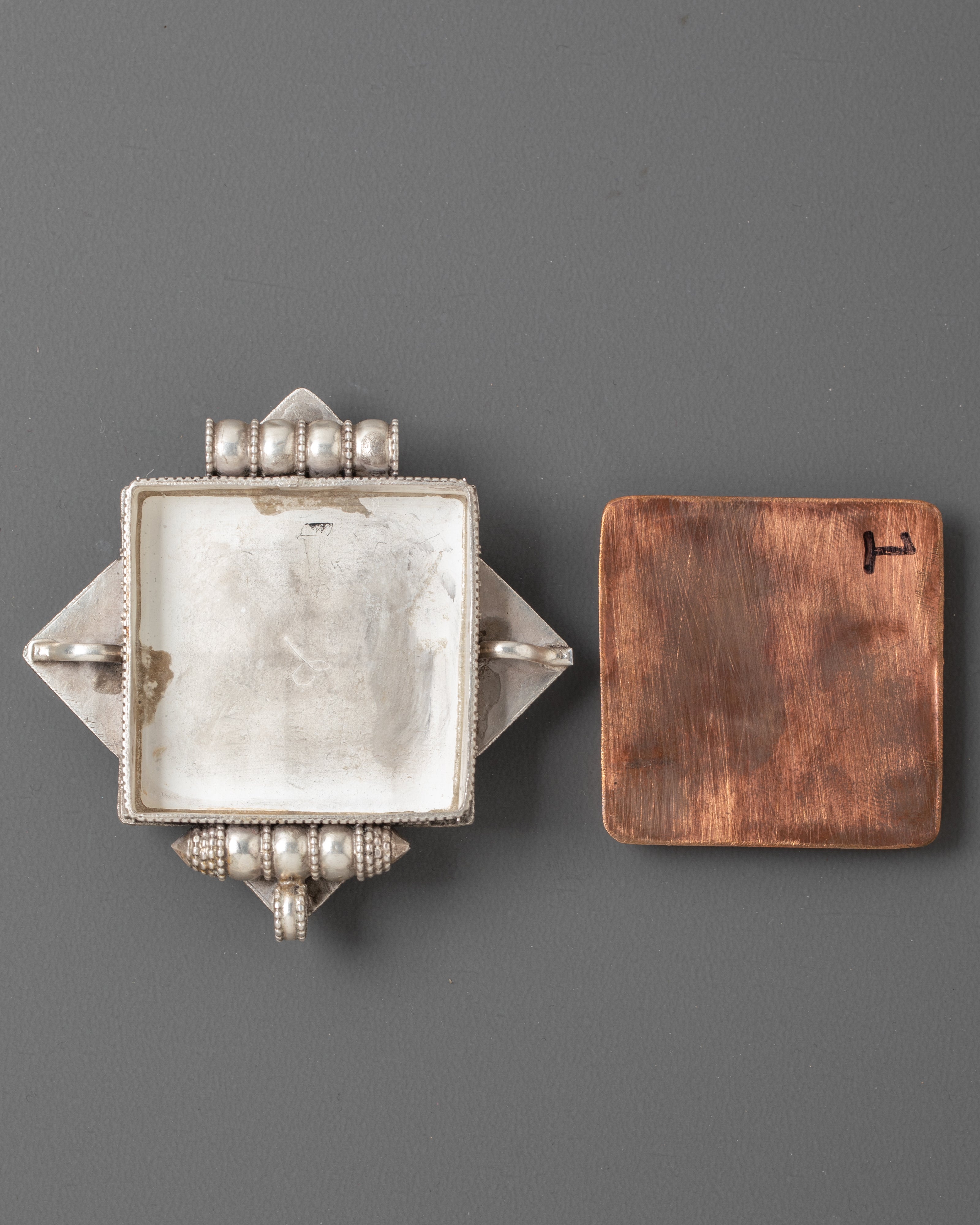 Endless Knot Ghau Box Locket | Symbol of Wisdom