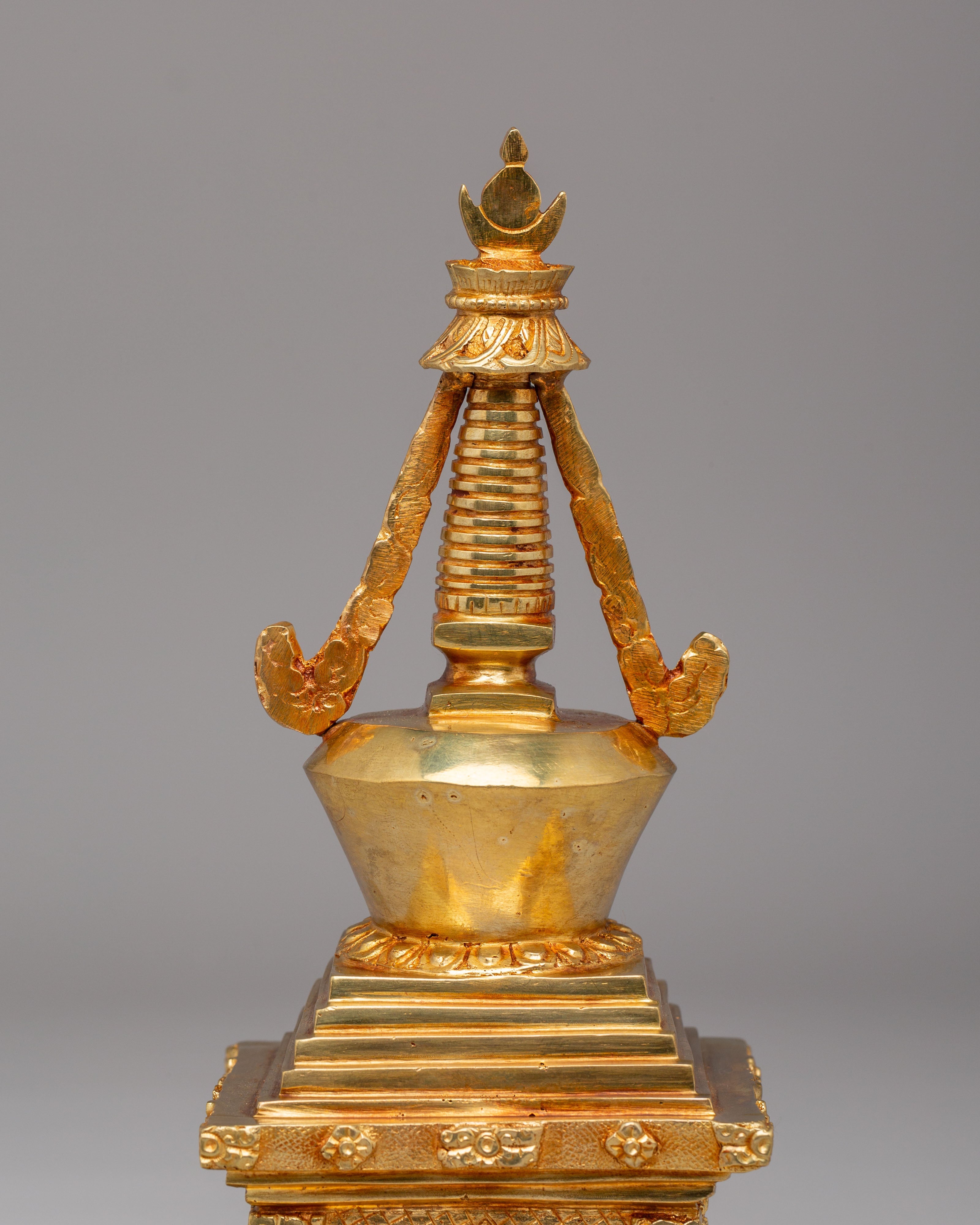 Buddhist Enlightenment Chorten | Symbol of Spiritual Awakening