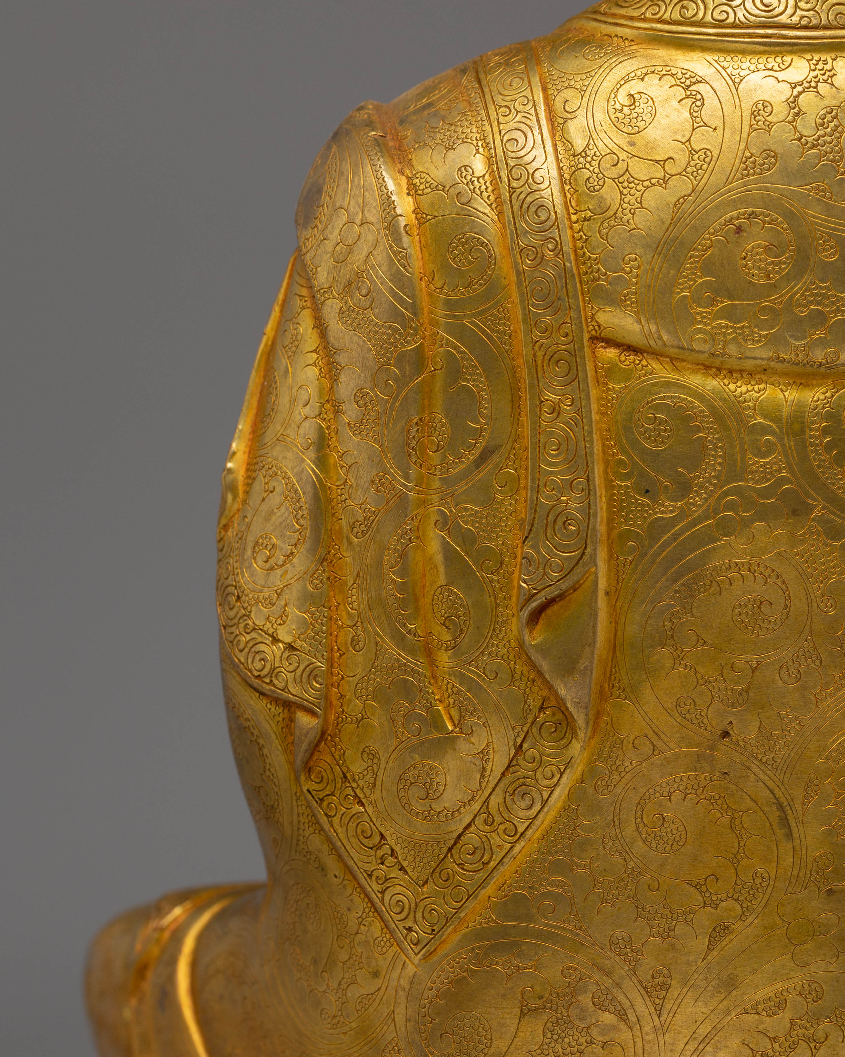 Handmade Golden Shakyamuni Buddha for Altars and Decoration