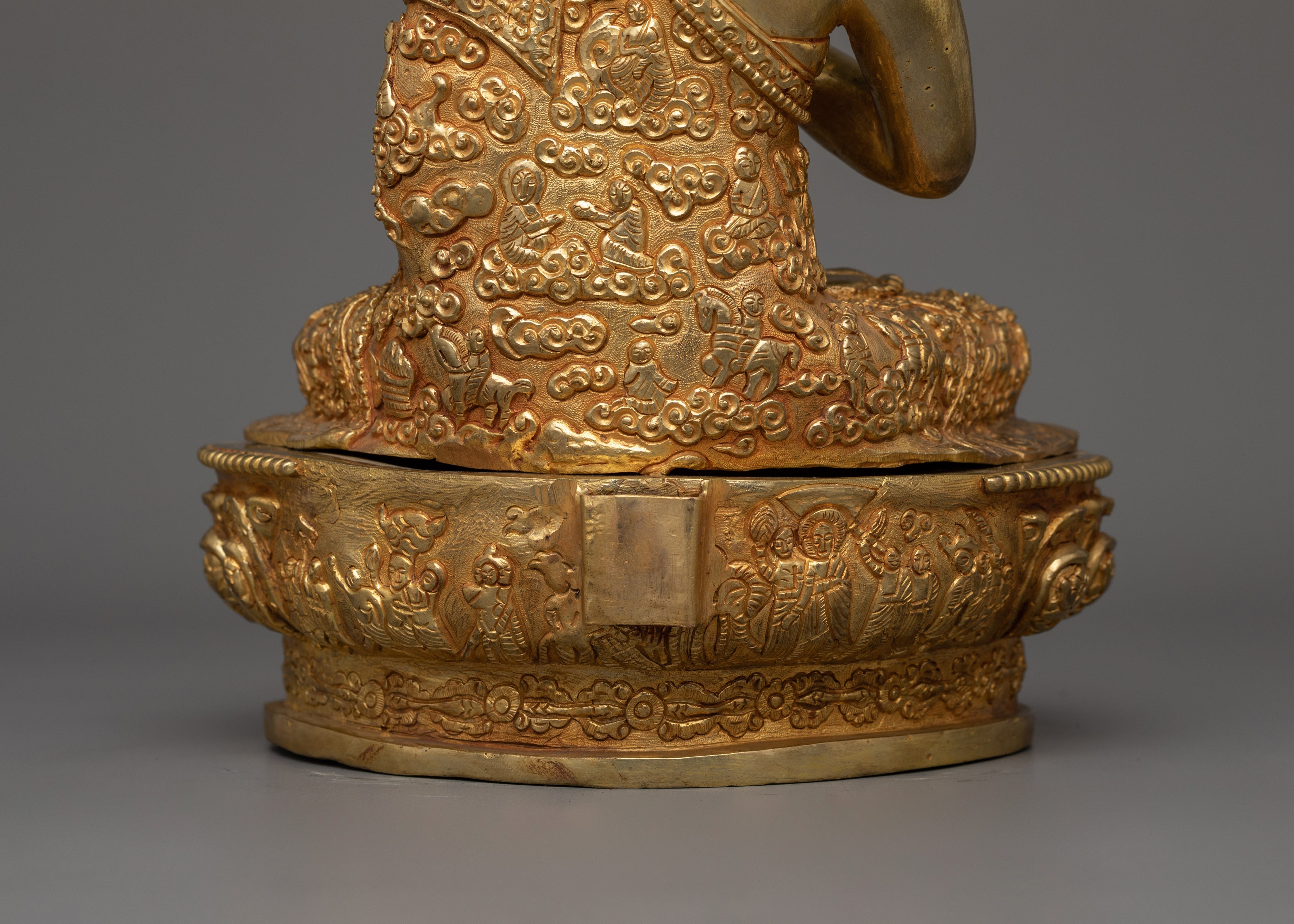Golden Vairocana Statue | The Buddha of Ultimate Wisdom