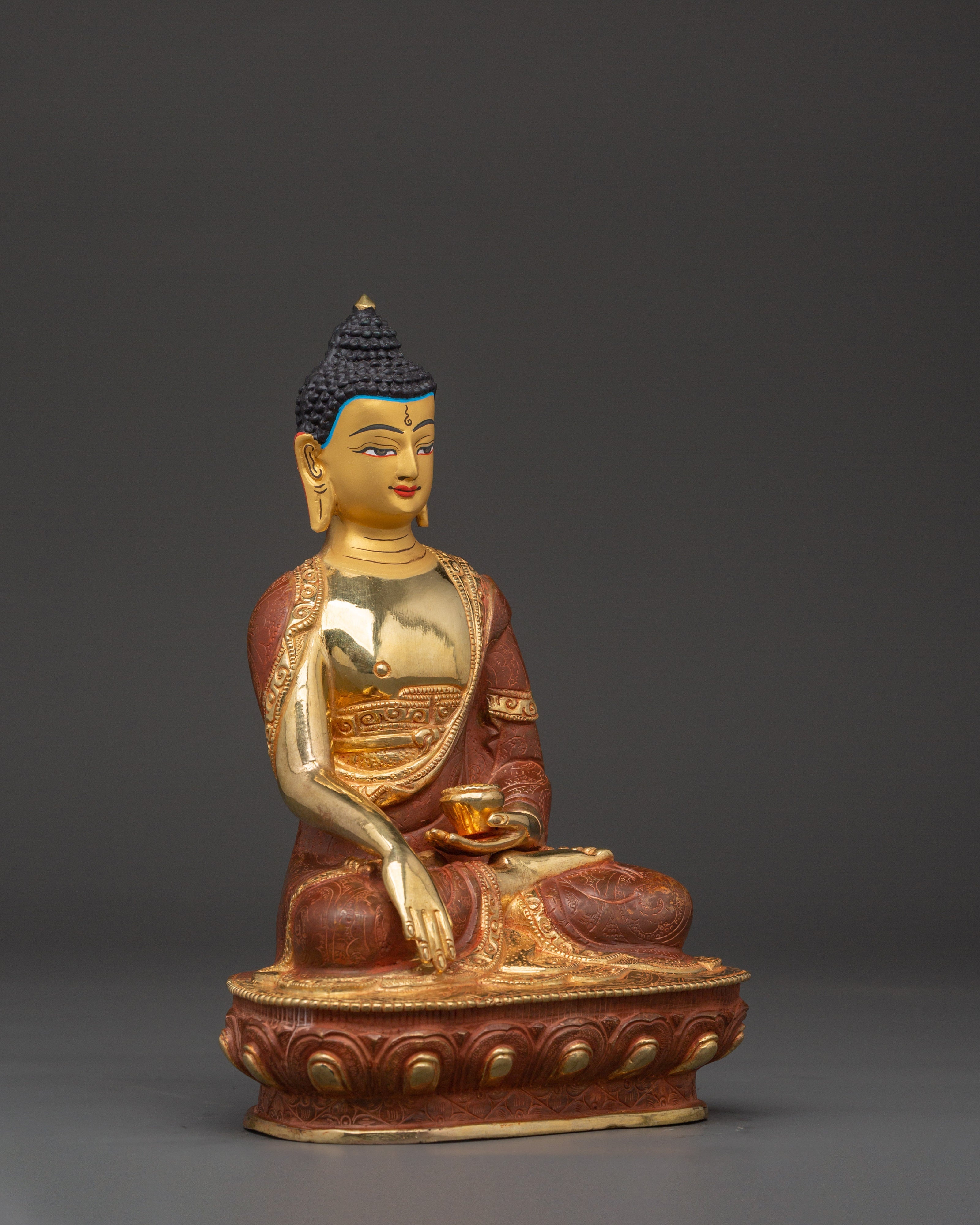 Handcrafted Shakyamuni Buddha Statue: The Enlightened Sage