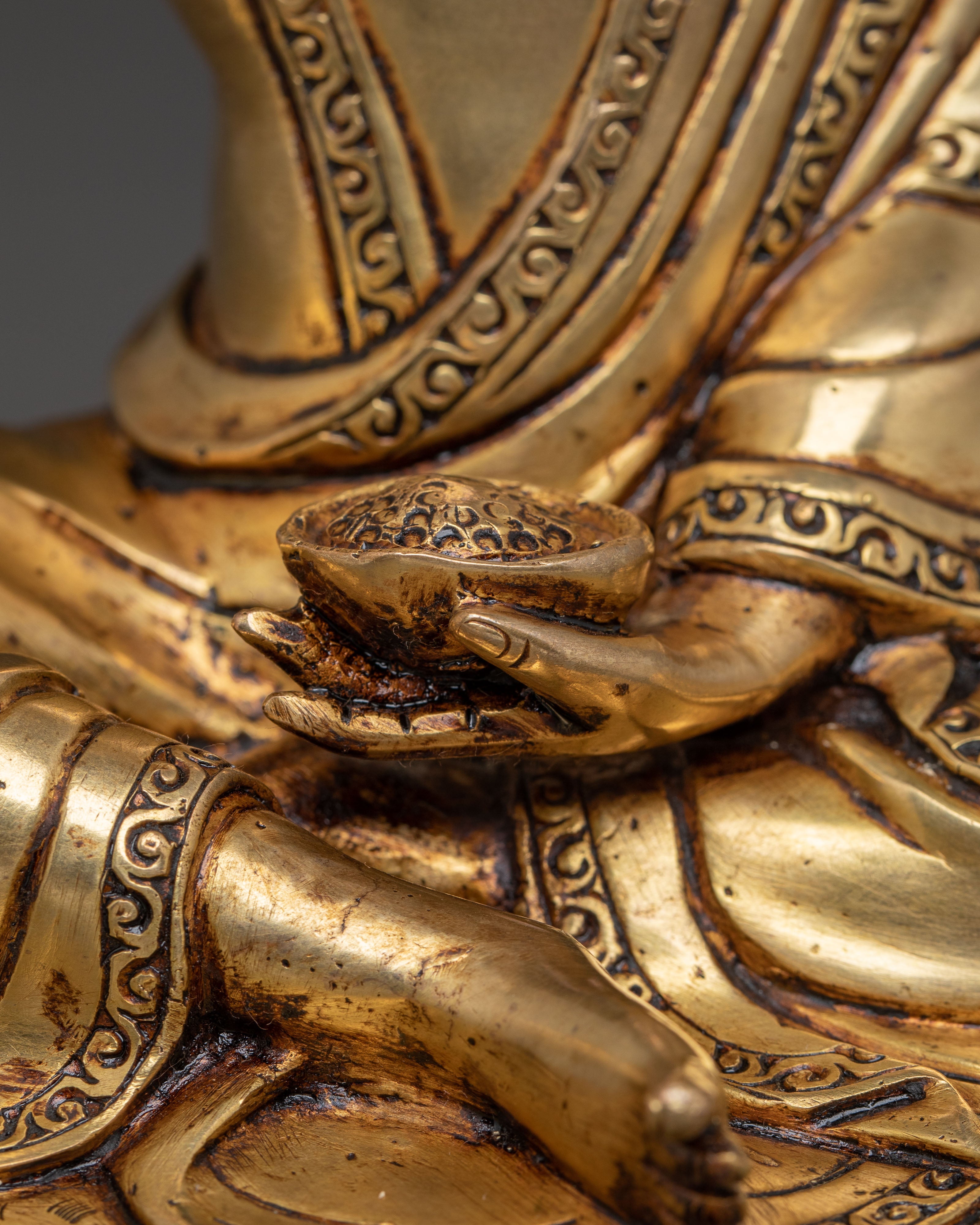 Sacred Golden Statue of Milarepa | Path to Enlightenment