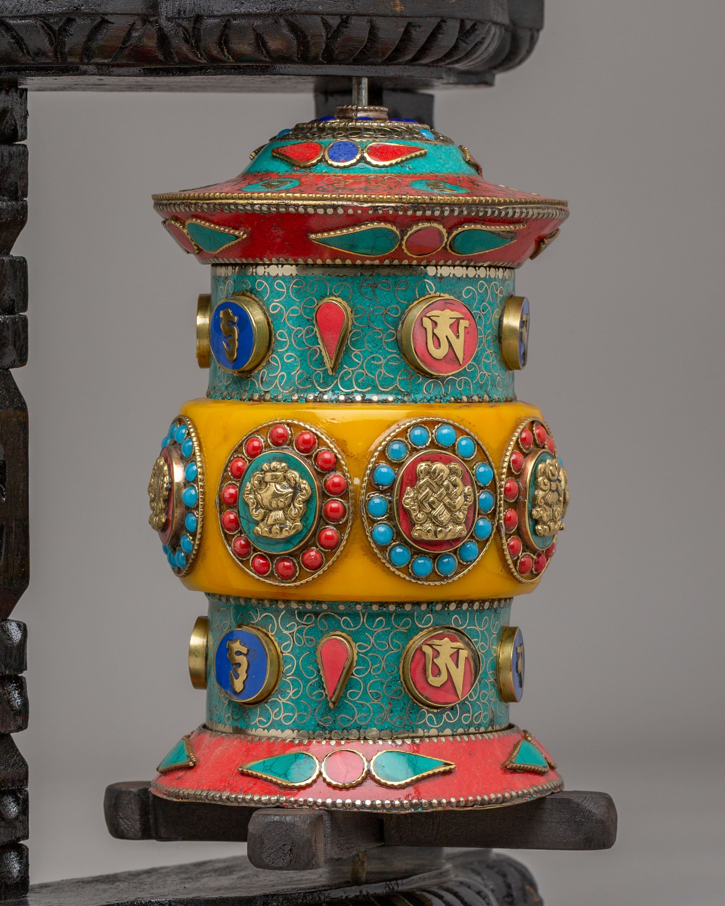 Himalayan Ritual Prayer Wheel for Altar | Mantra Spinner for Spiritual Practices