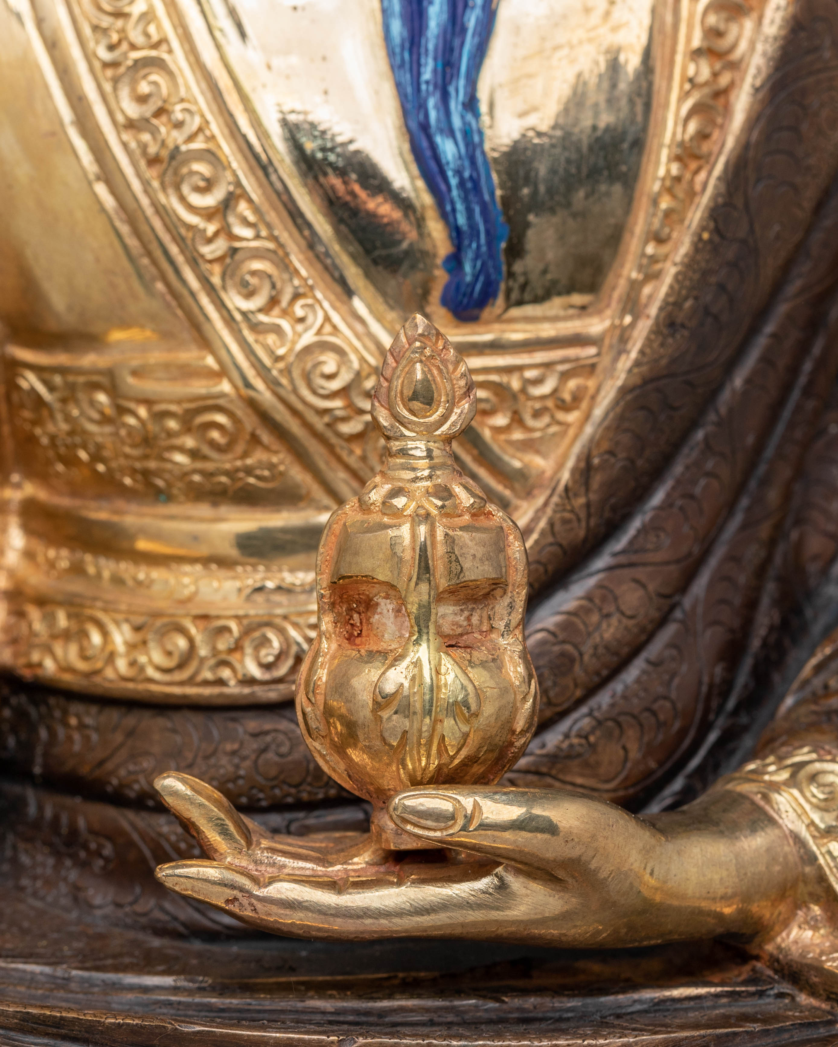 Spiritual Guru Shapdum Statue | A Symbol of Spiritual Enlightenment