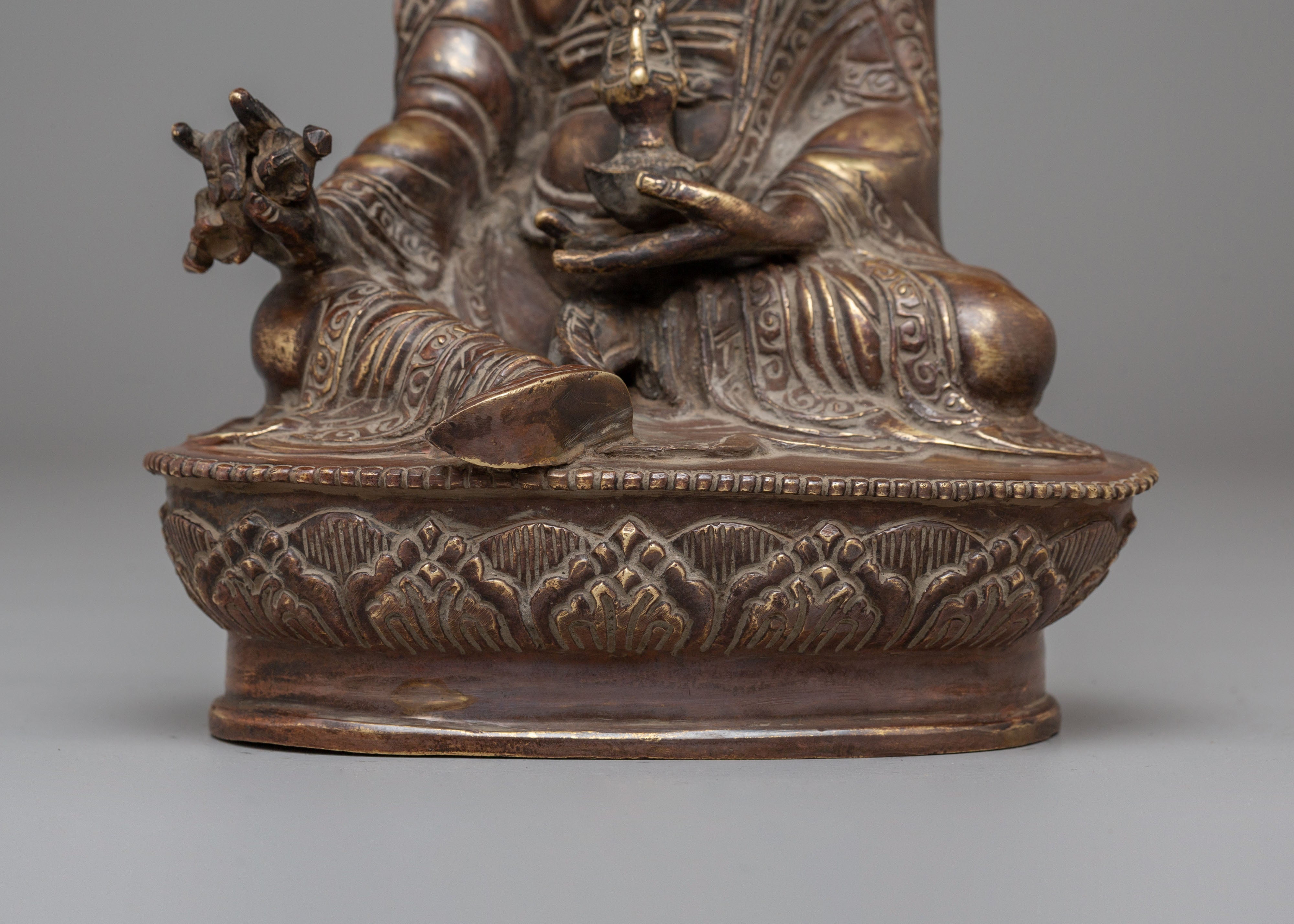 Tibetan Spiritual Guru Rinpoche Statue | Symbol of Wisdom & Compassion