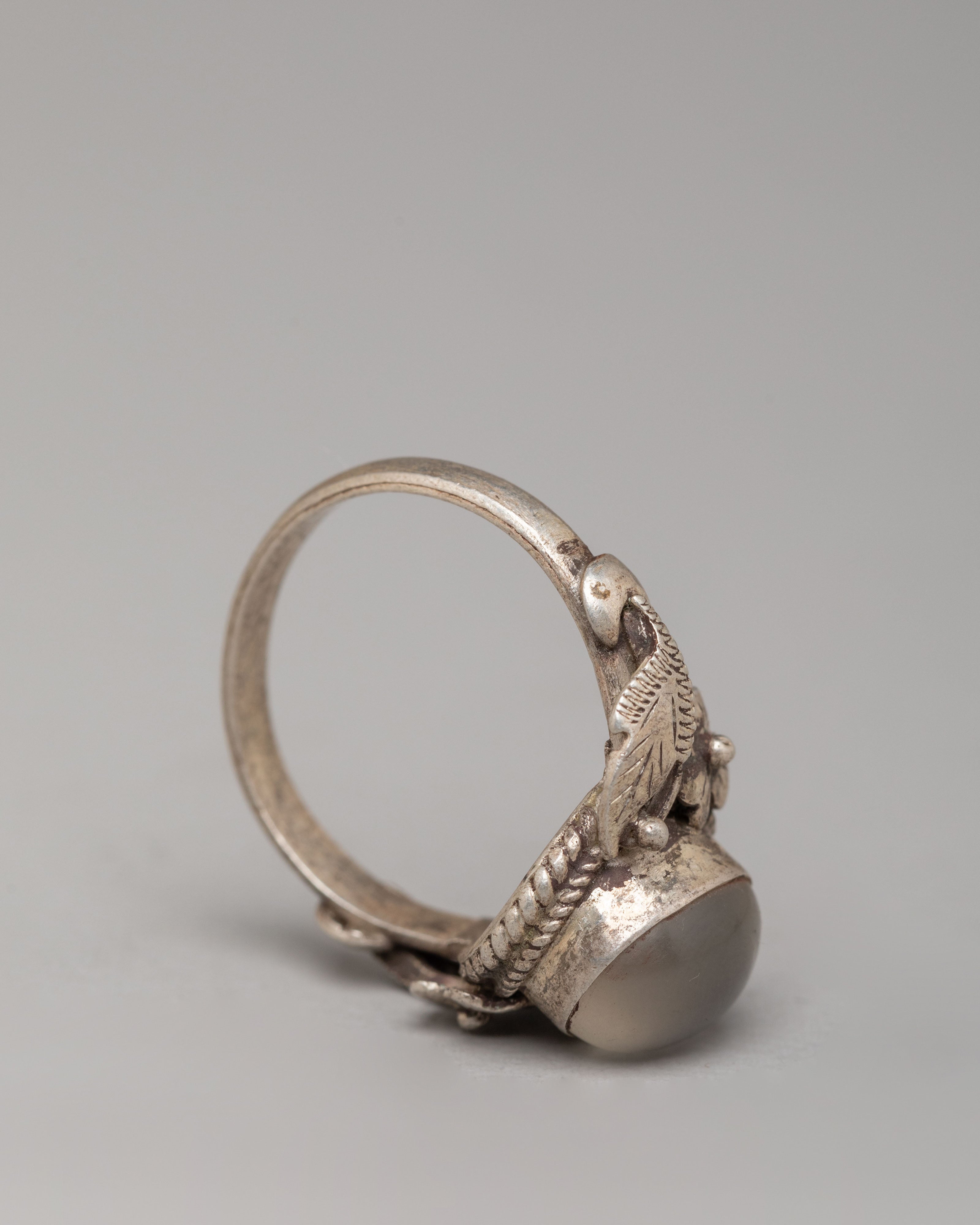 Silver Decorative Ring | Natural Zircon Stone with Floral Motif