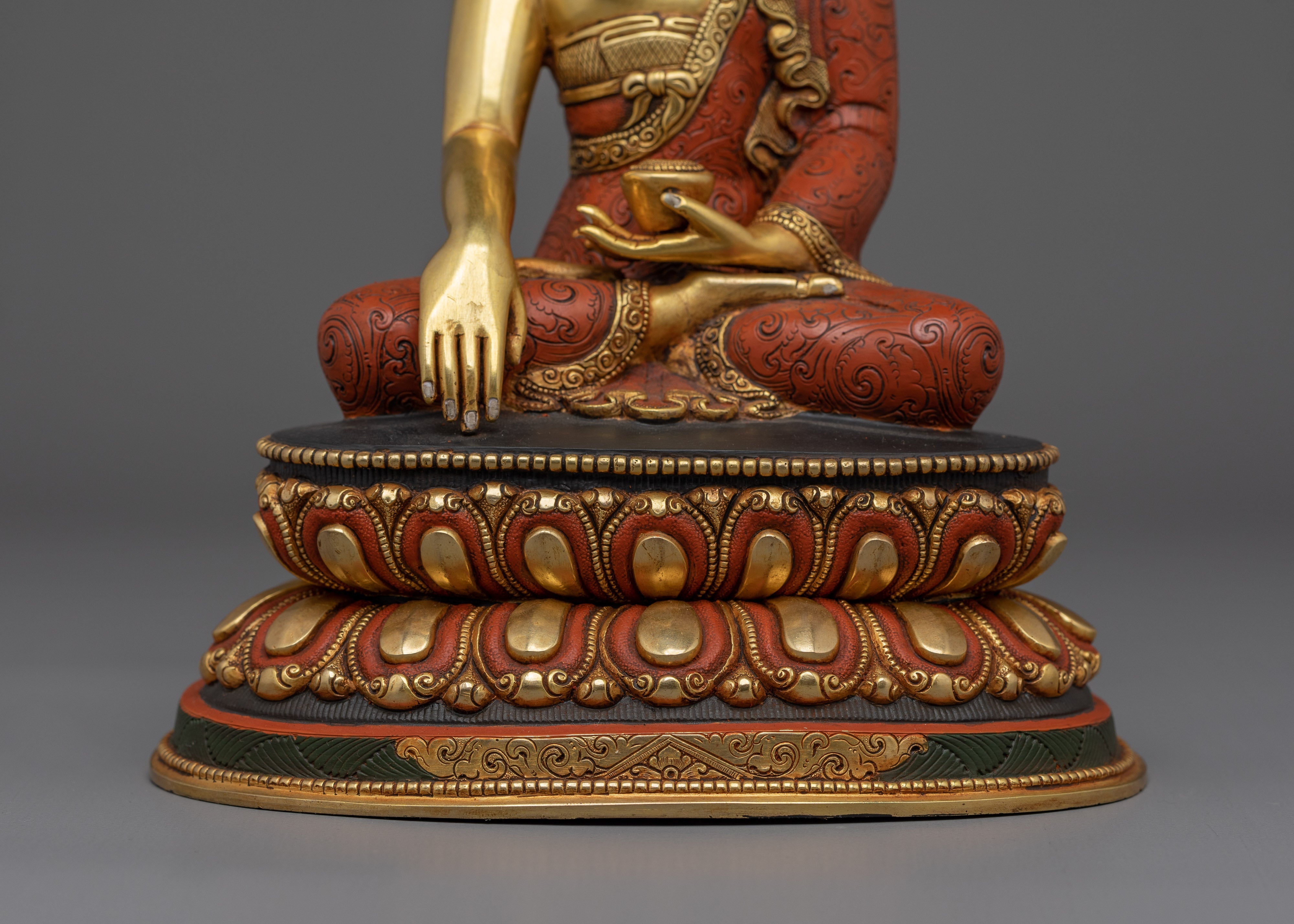 Handmade Shakyamuni Buddha Statue | The Enlightened One Who Changed the World