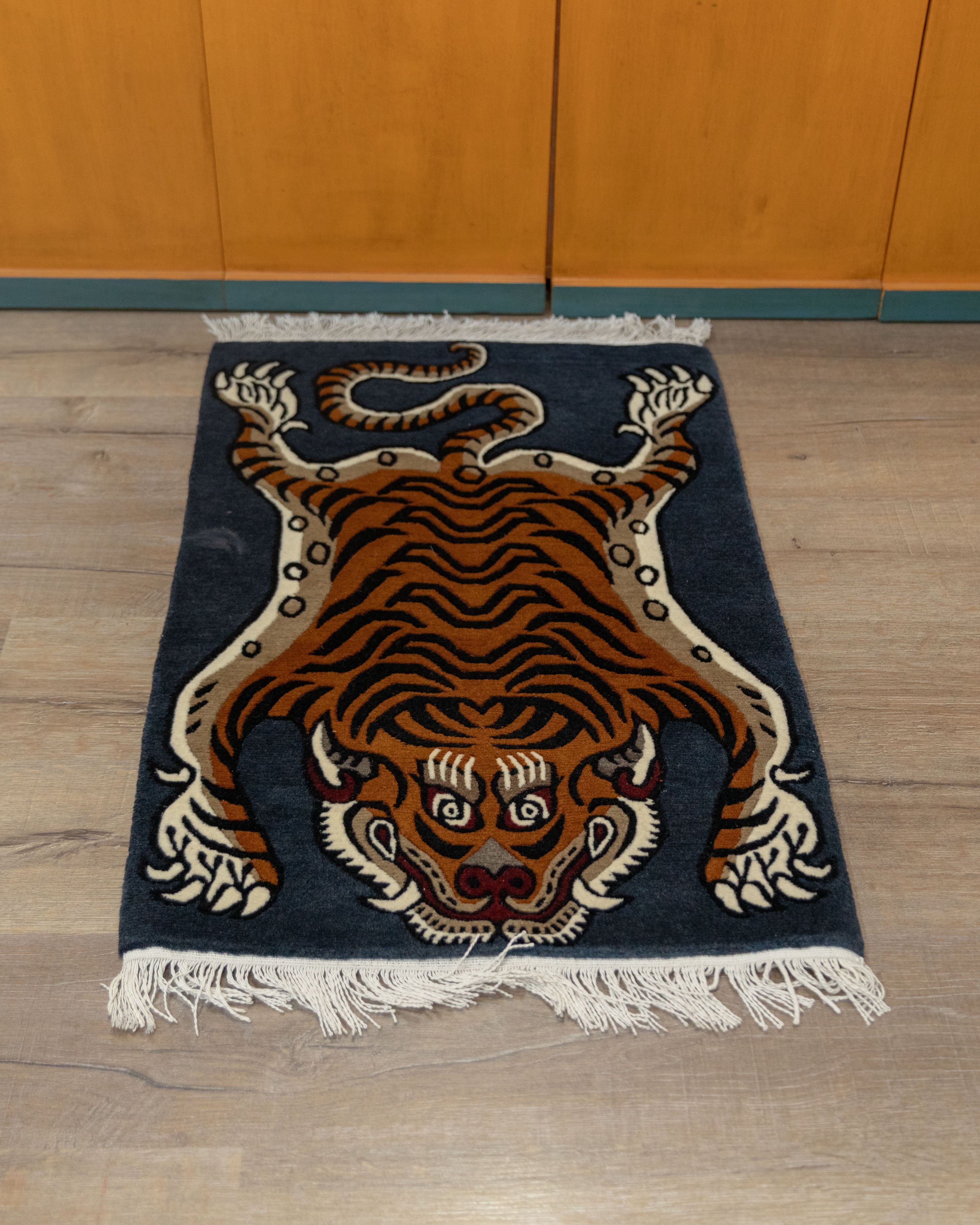 Tibetan Rug 100 Knot Carpet | Handwoven Wool Tiger Design