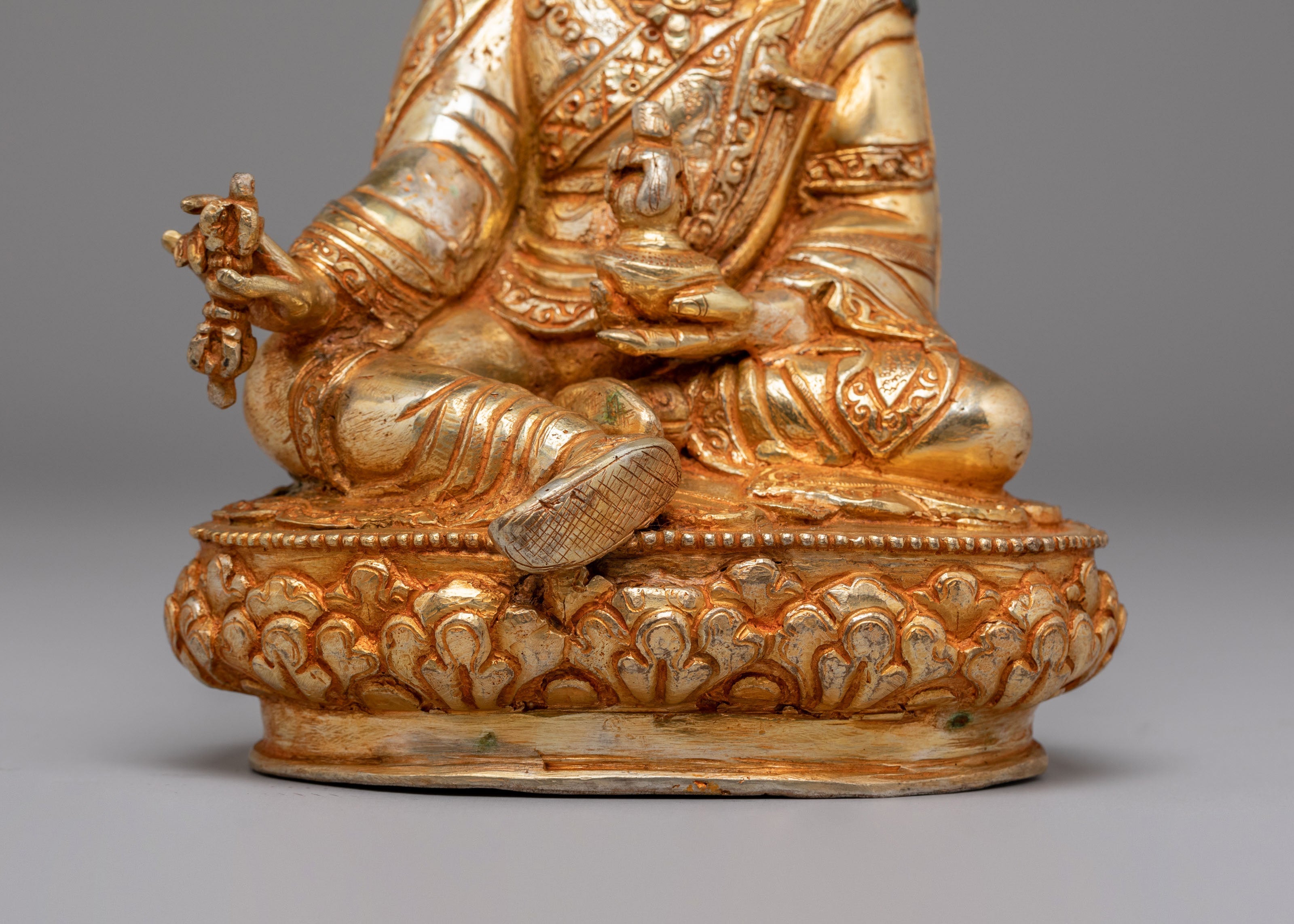 Traditional Buddhist Guru Rinpoche Sculpture | Spiritual Decor for Meditation