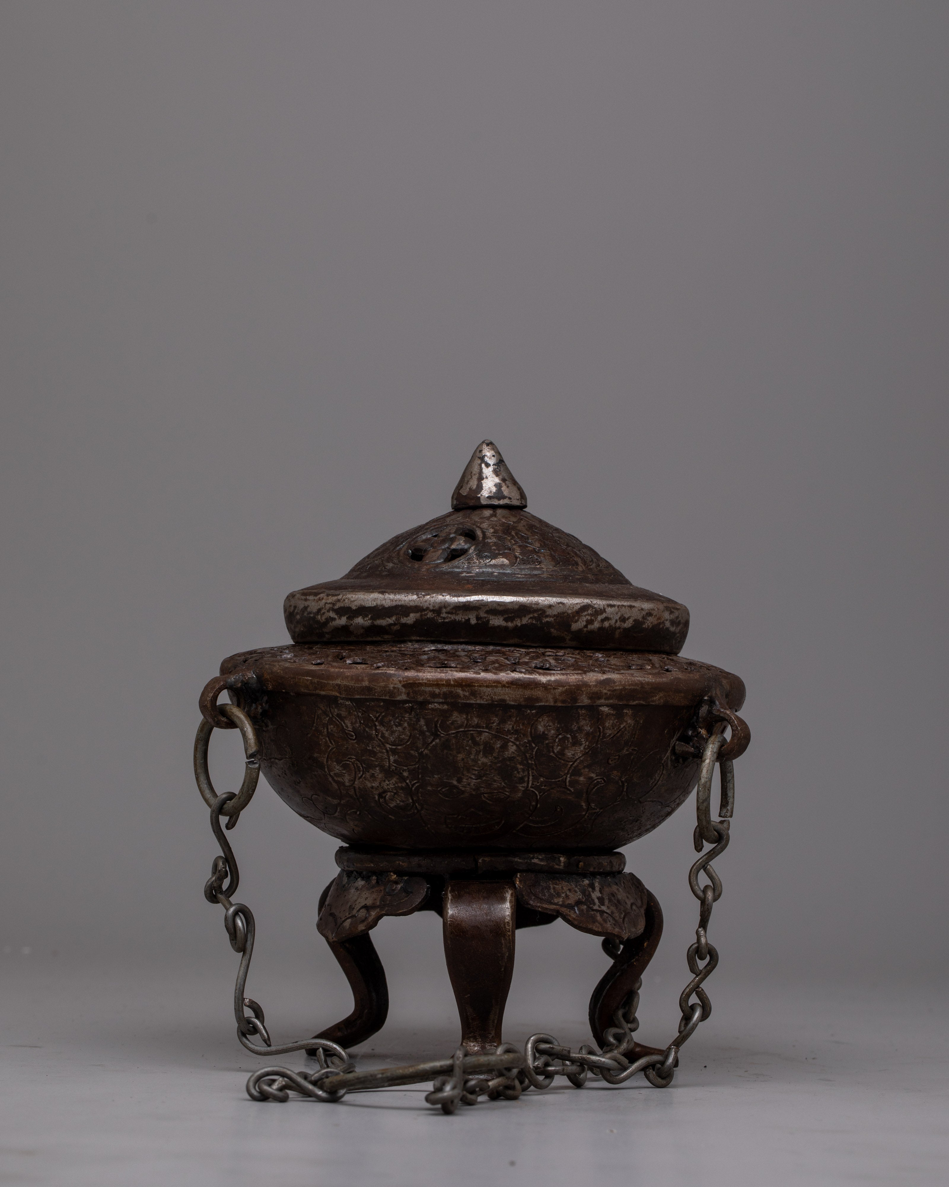 Iron Incense Burner | Ideal for Everyday Use and Special Occasions