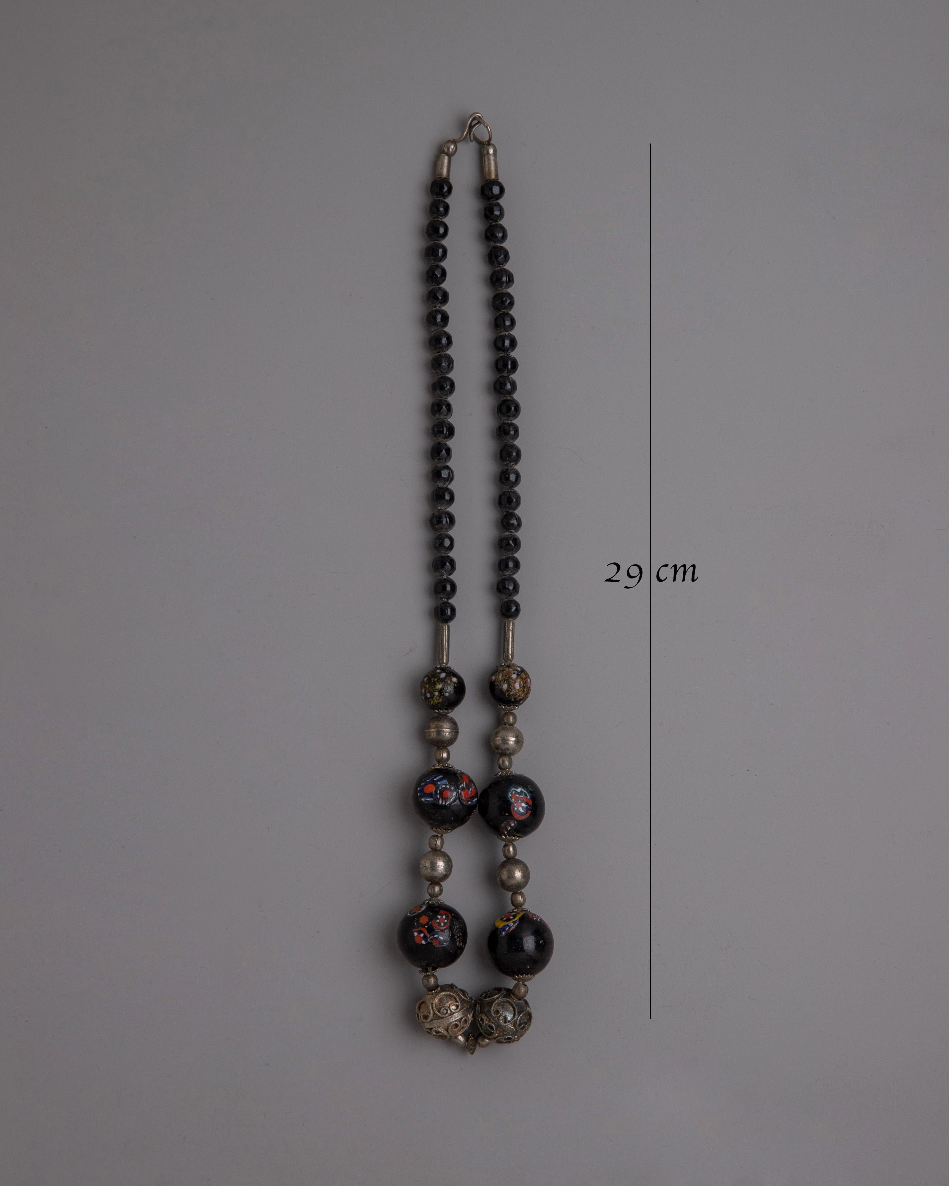Women's Black Bead Necklace | Artisanal Jewelry Reflecting Timeless Elegance and Design