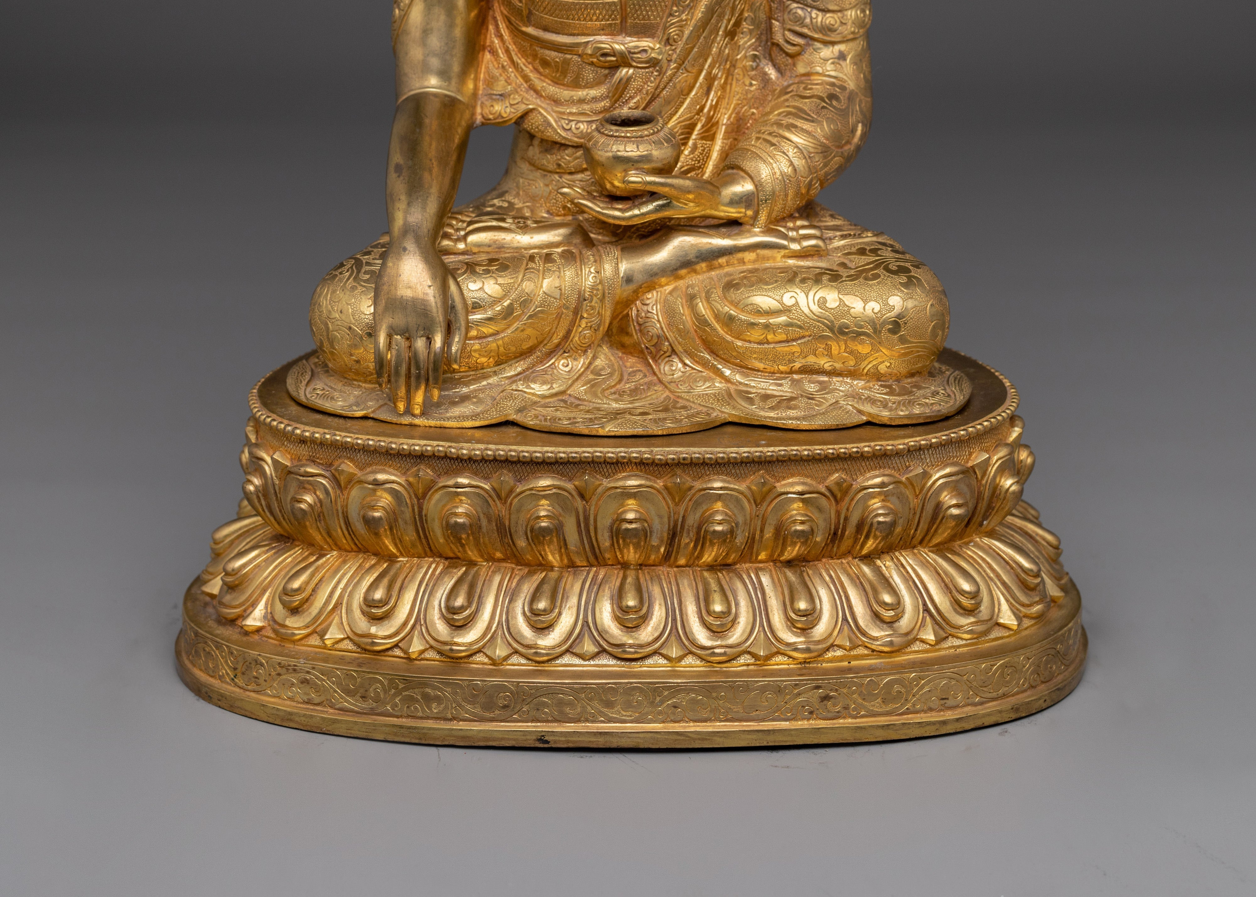 Buddhist Spiritual Icon Shakyamuni Buddha | Golden Handmade Statue
