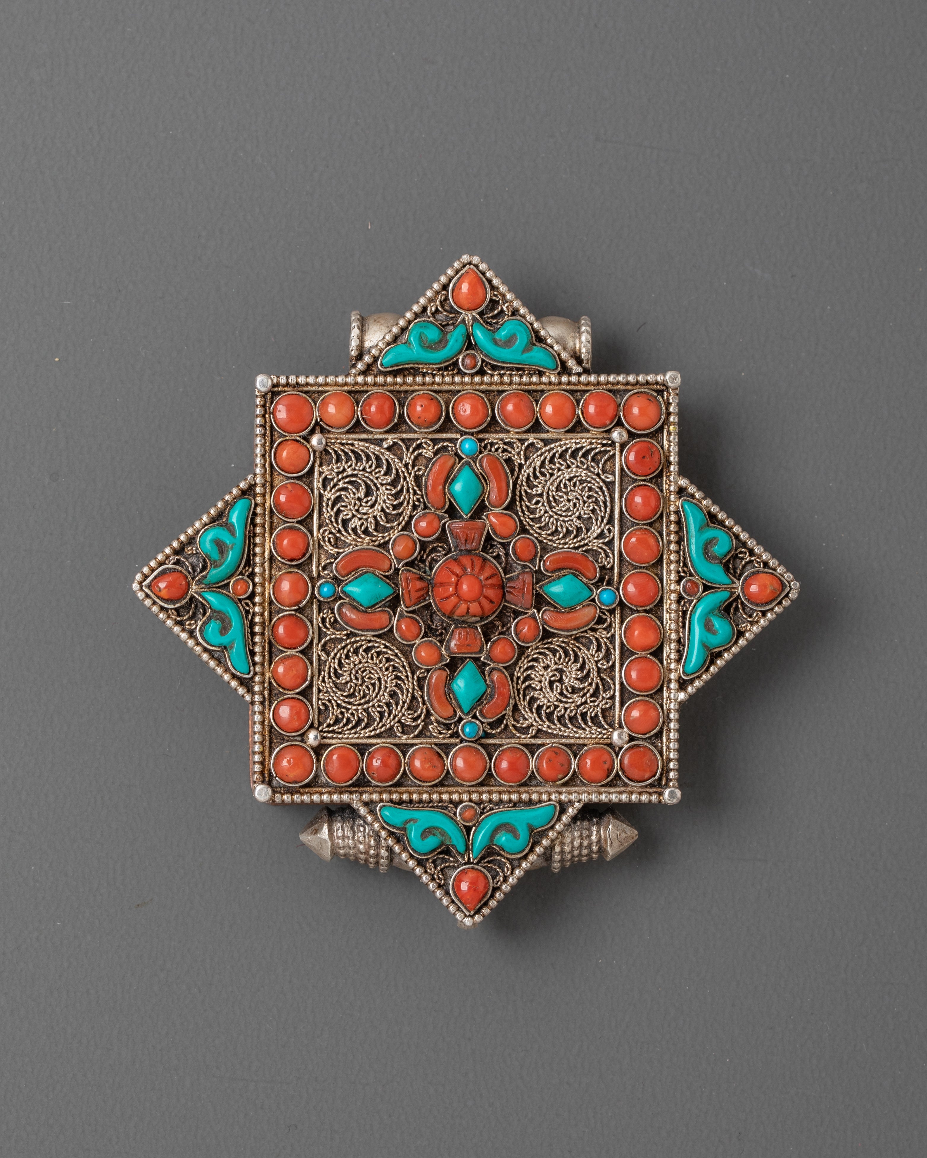 Silver Bishwo Vajra Ghau Box Locket