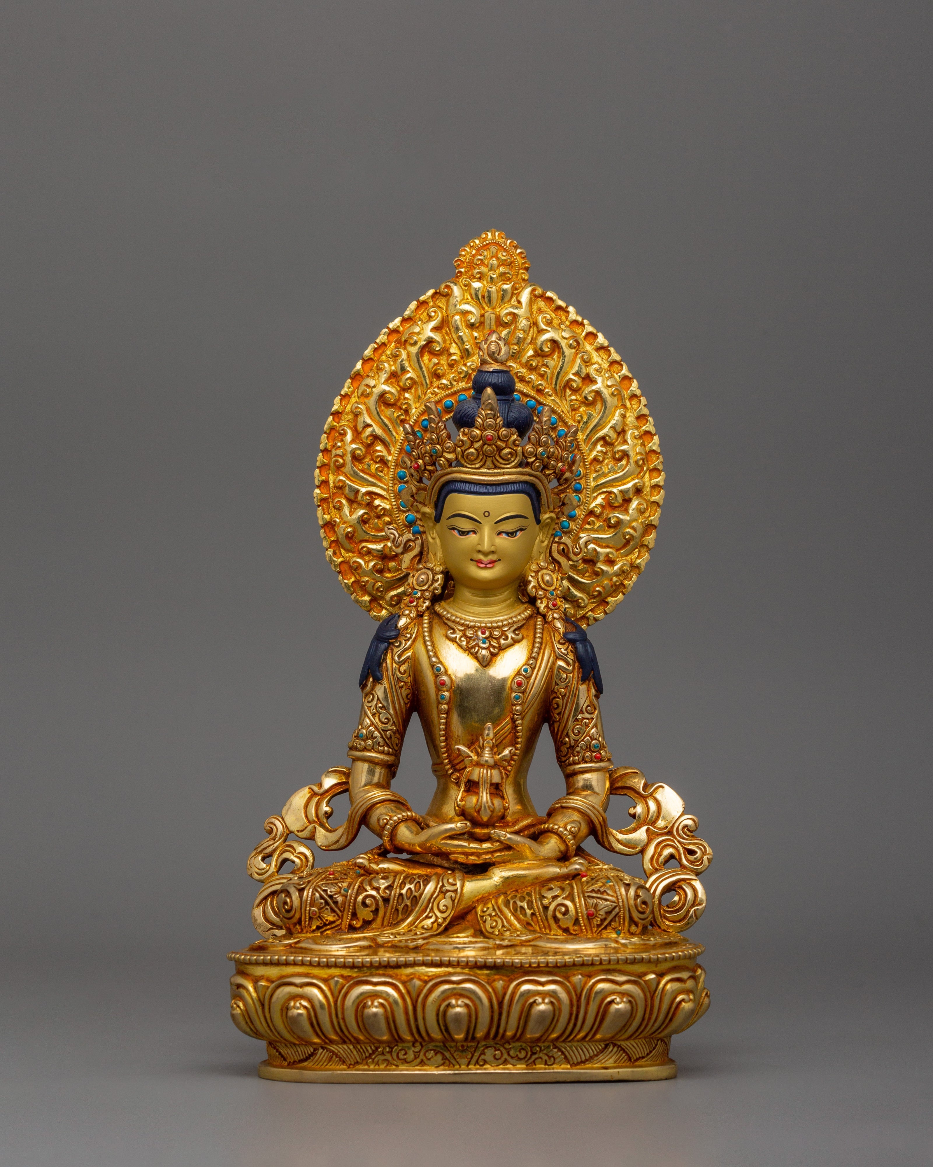 sculpture-of-longevity-deity-amitayus