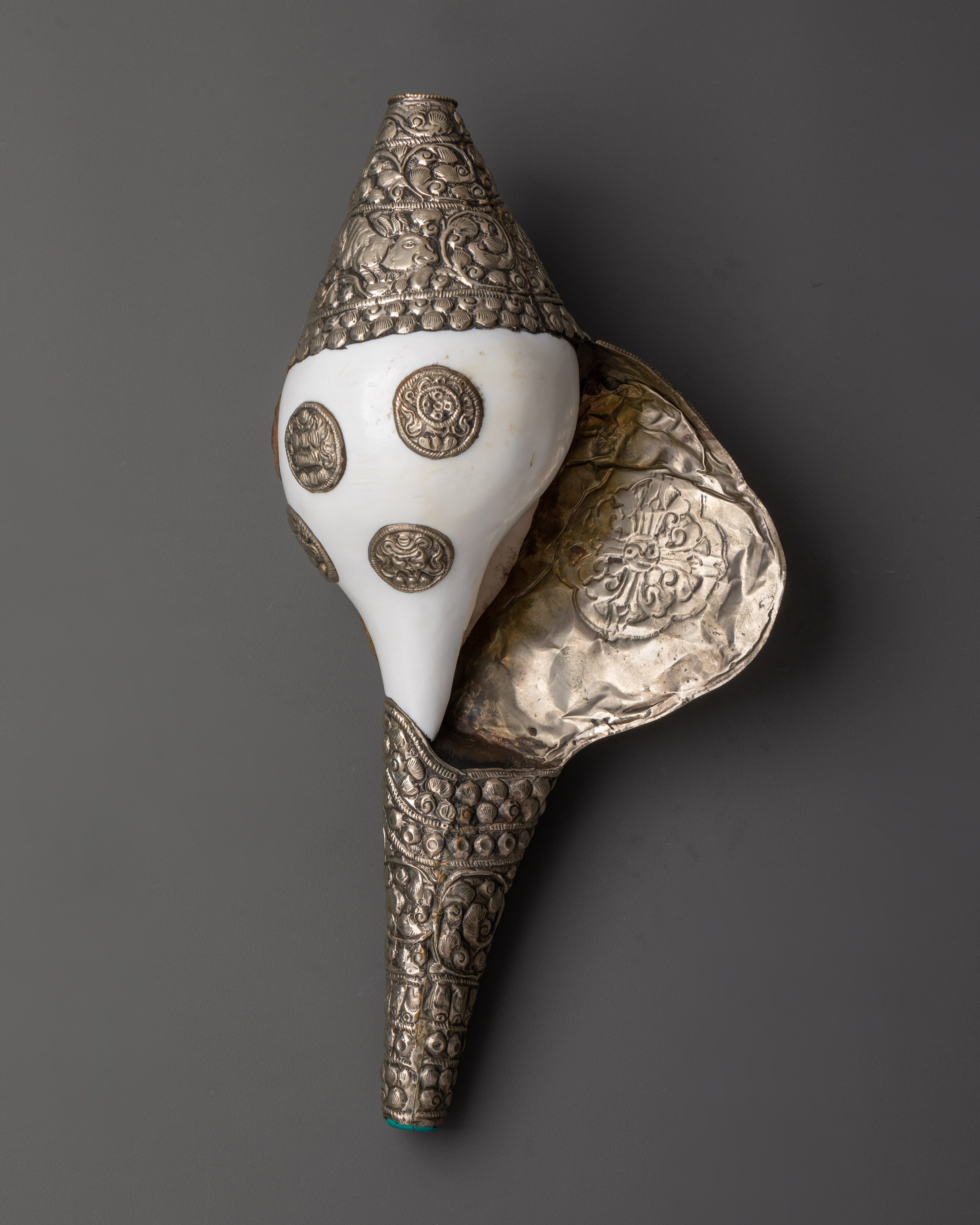handcrafted-puja-conch-shell