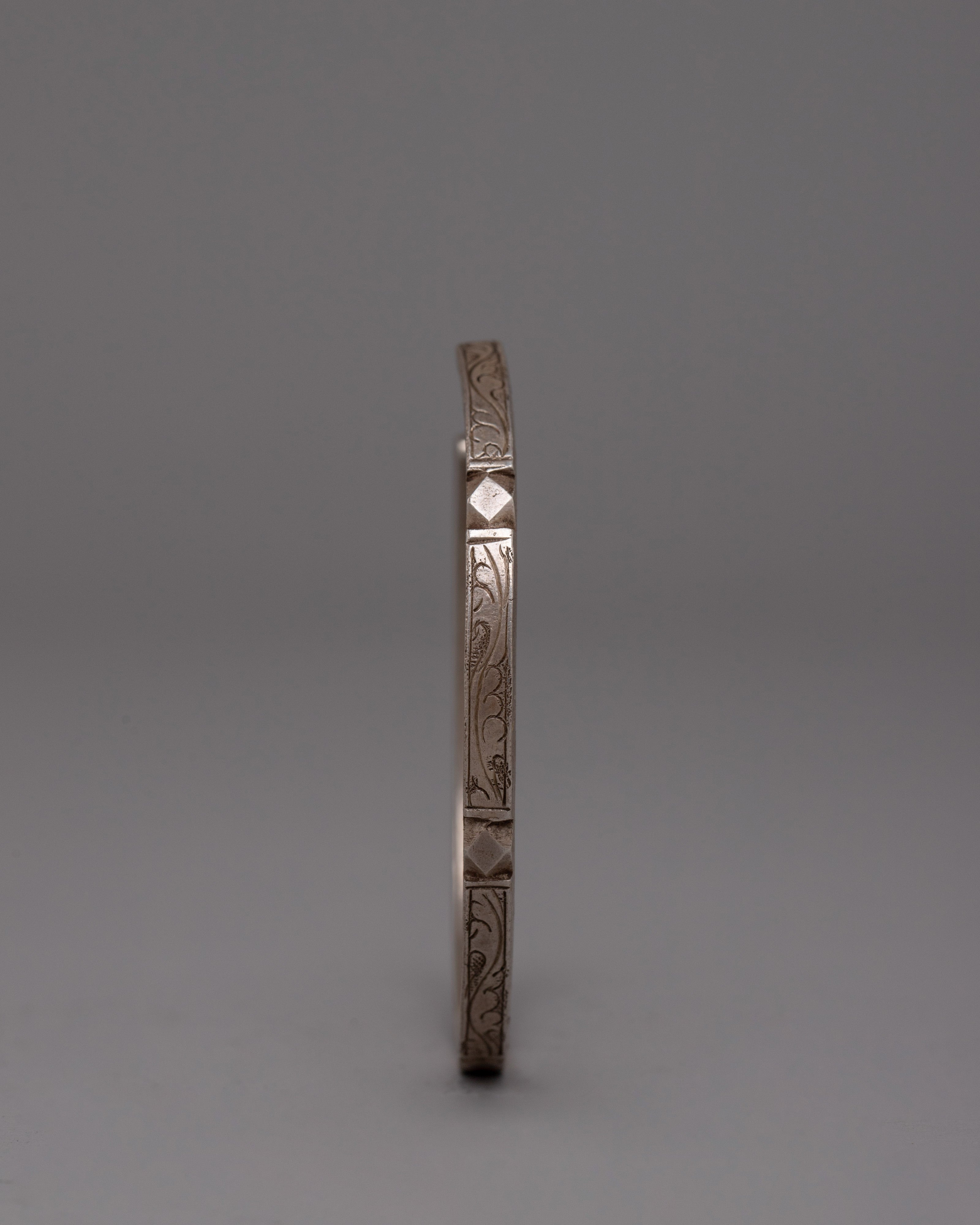 Adjustable Silver Tibetan Bracelet | Craft with Tradition and Belief
