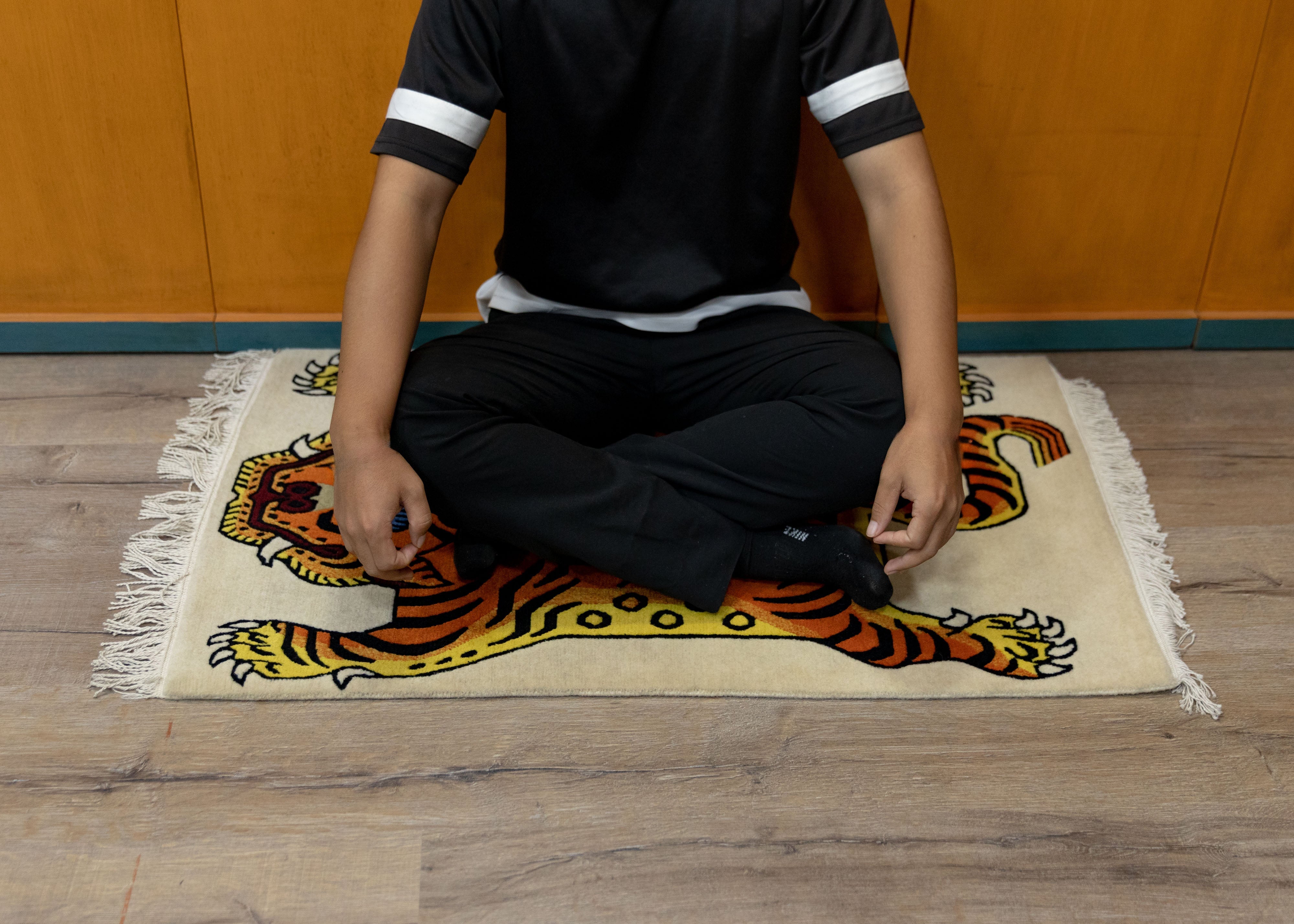 Woolen Tiger Rug | Hand-Knotted Wool Carpet