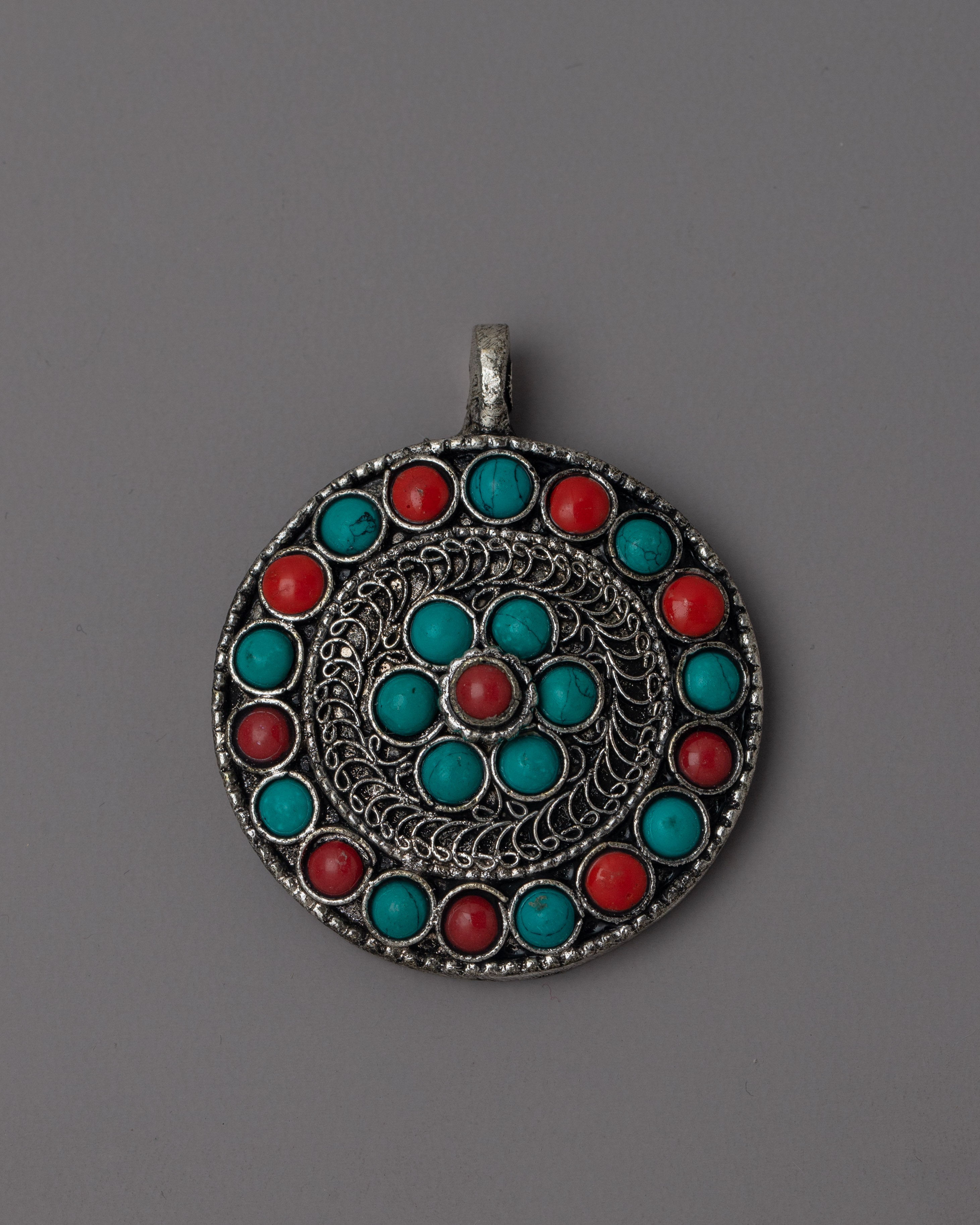 Charming Brass Locket  |  Exquisite Handcrafted Detail and Style