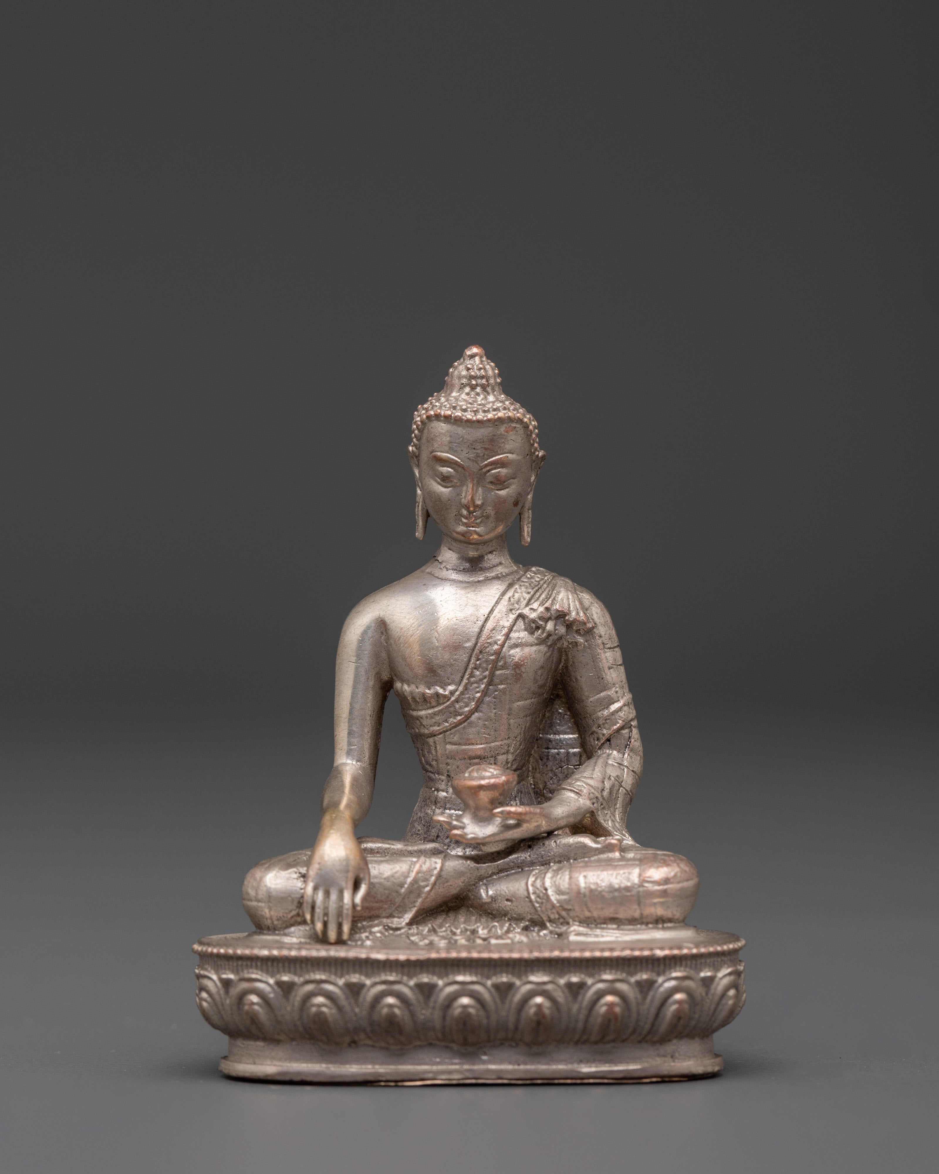 Spiritual Shakyamuni Buddha Sculpture