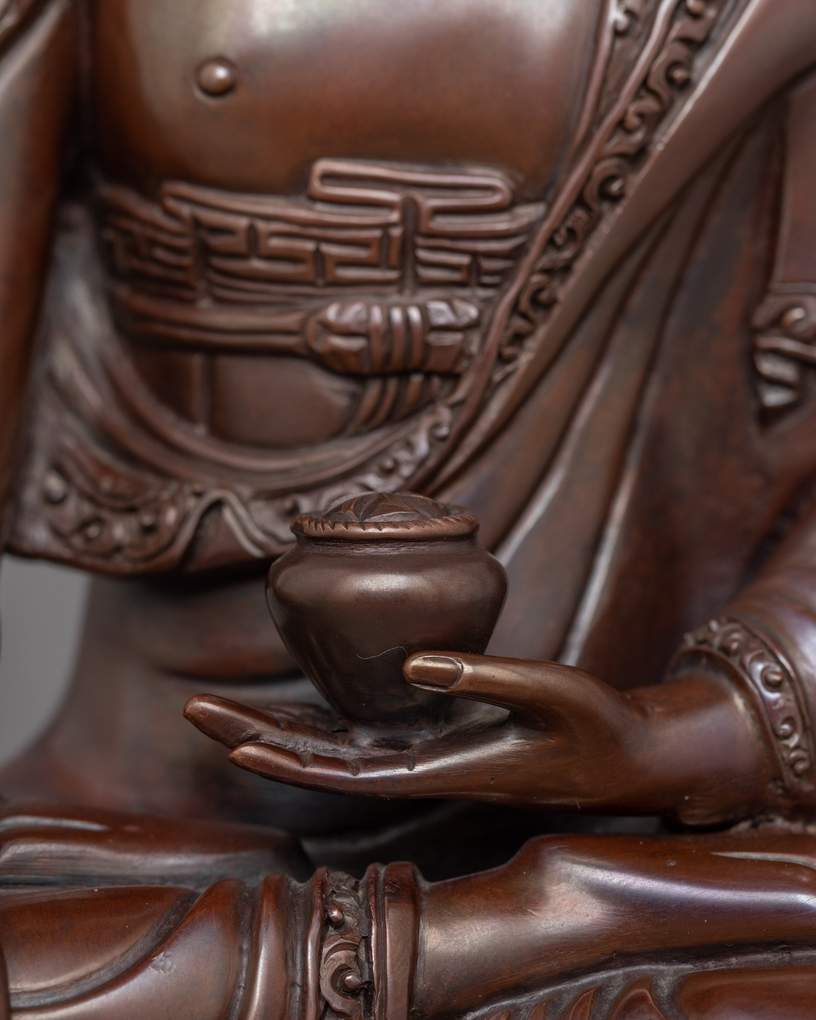 Enlightened Buddha Shakyamuni Statue for Meditation | Symbol of Serenity