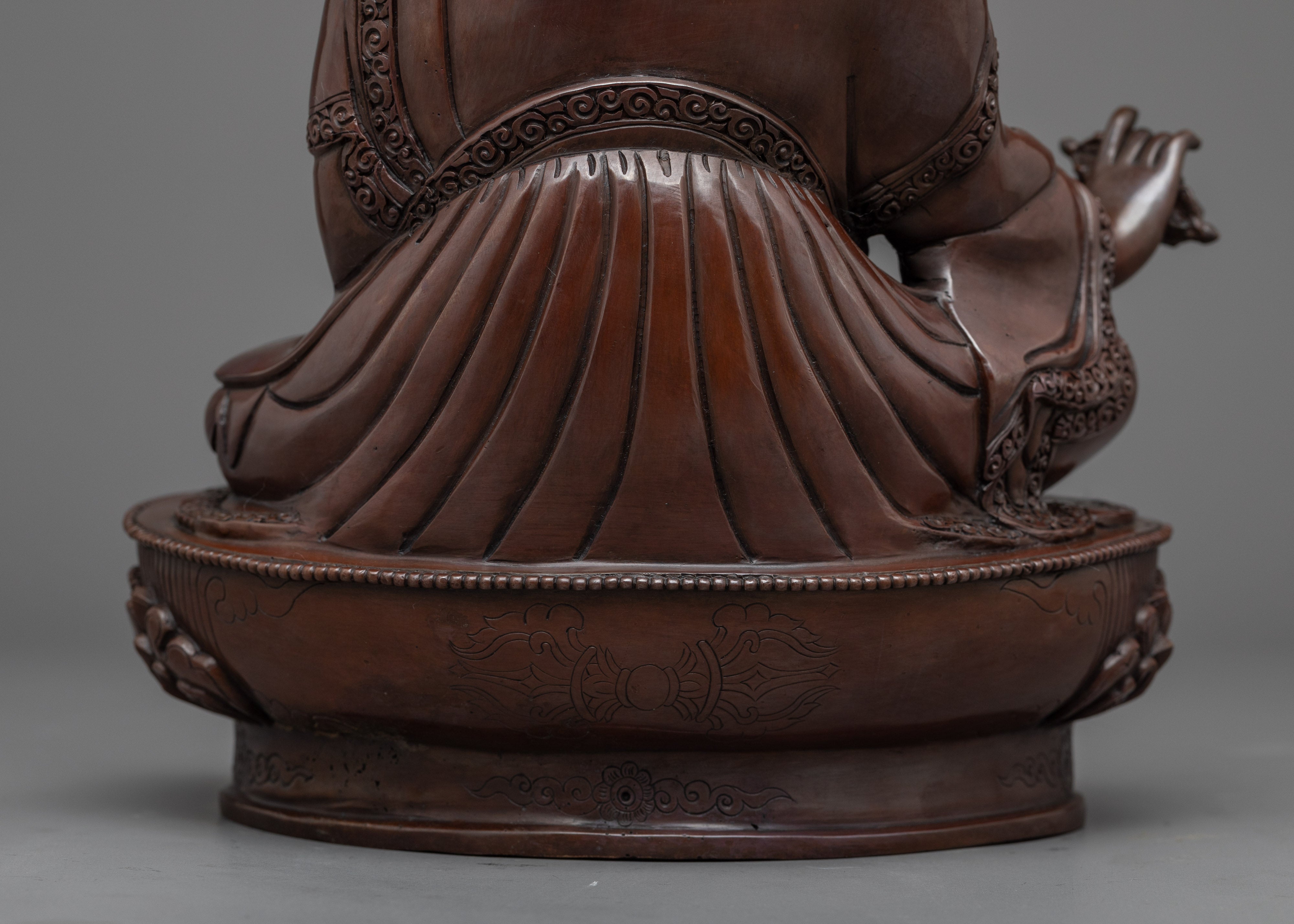 Guru Rinpoche Thần Chú Statue | A Spiritual Beacon