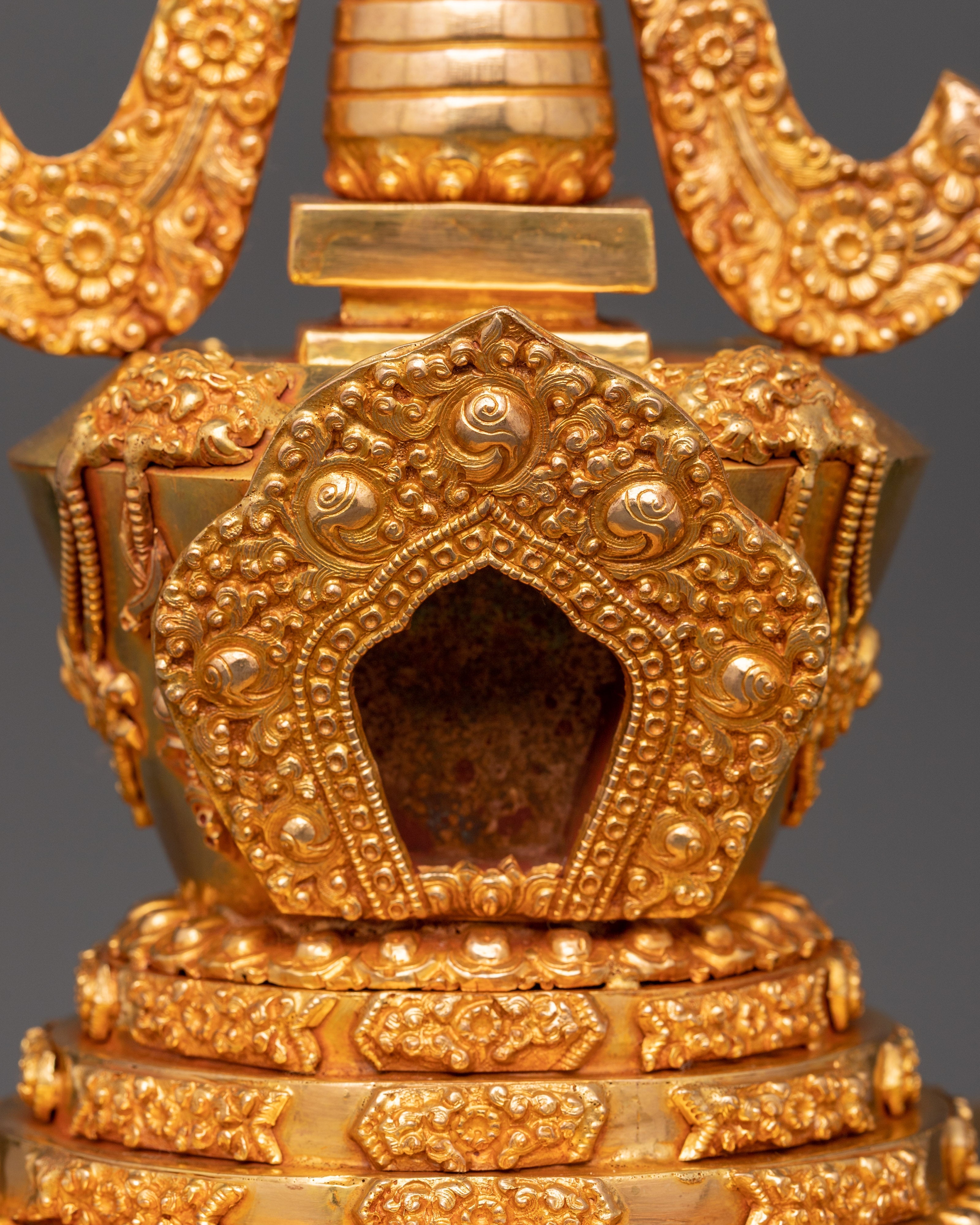 Beautiful Gold Plated Tibetan Stupa | Religious Buddhist Temple