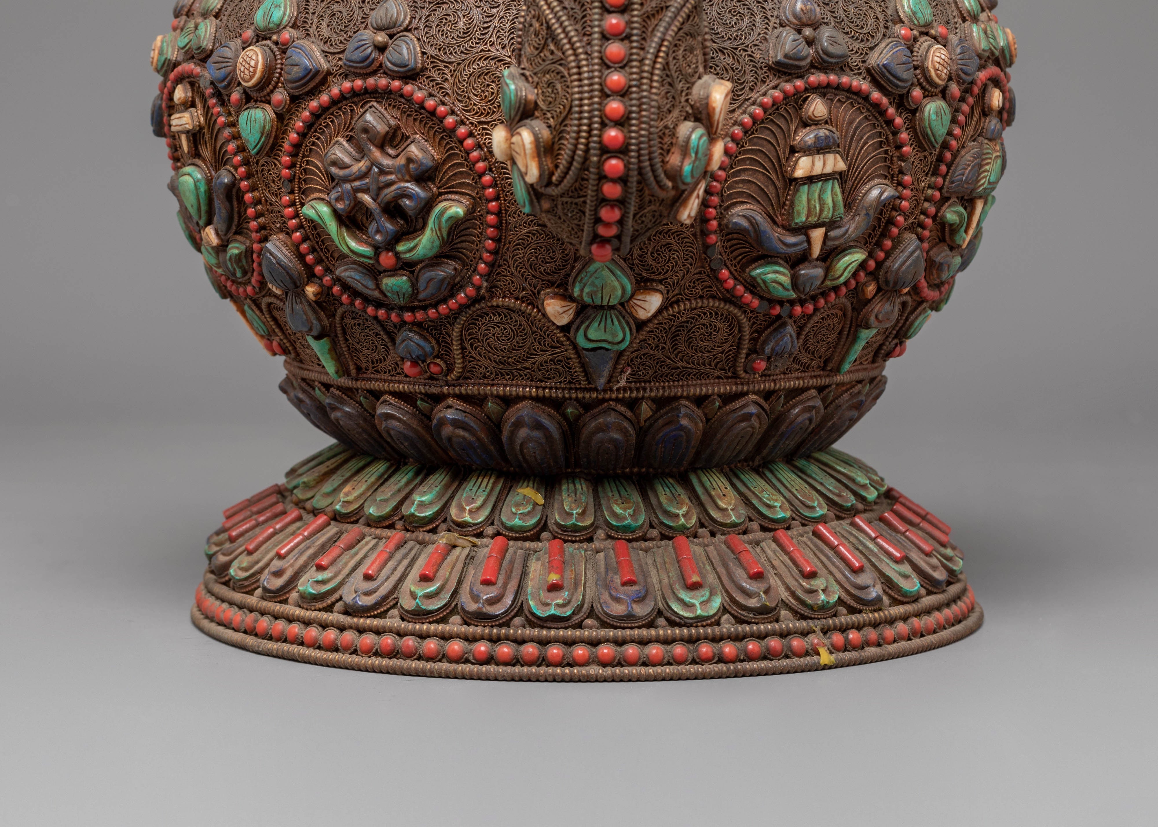 Dragon Motif Tea Pot | Decorative Dragon Tea Vessel