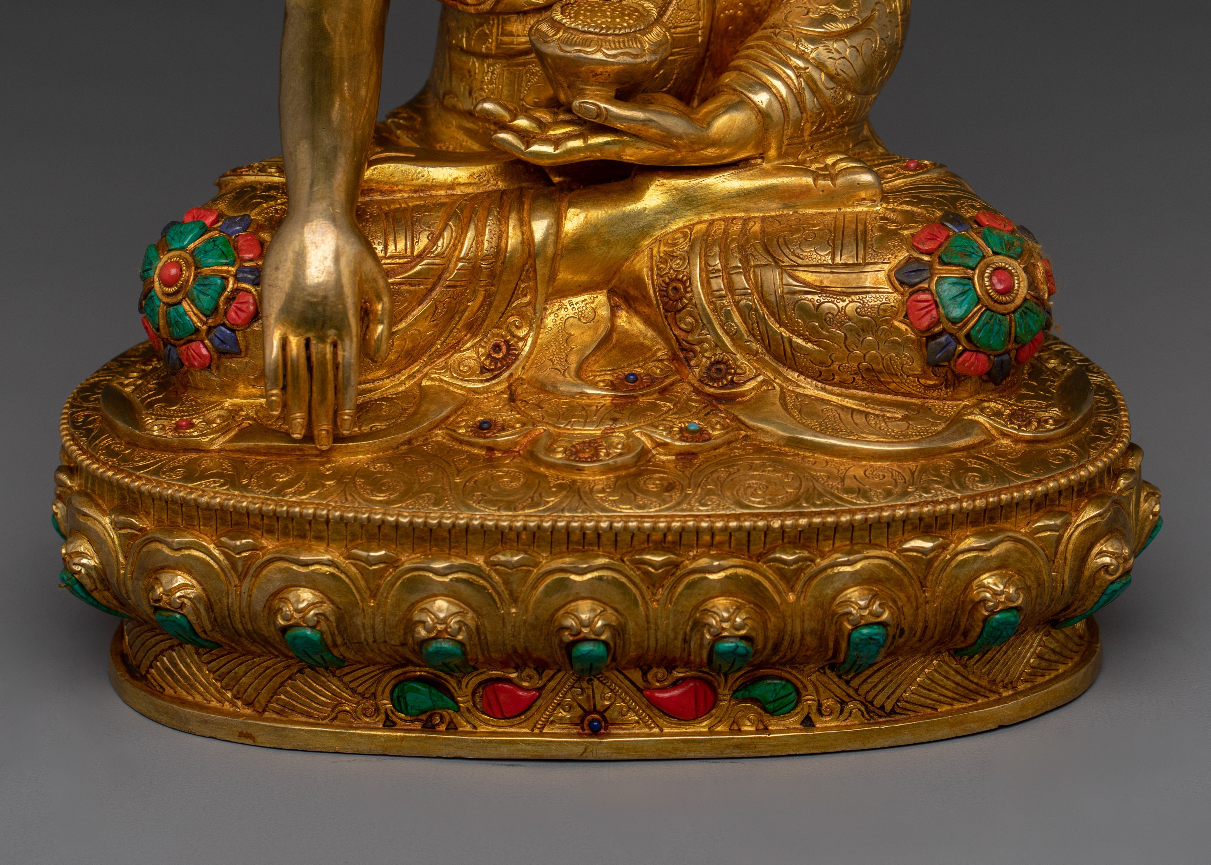 Shakyamuni Buddha Sacred Figure | Gautama Buddha - Founder of Buddhism