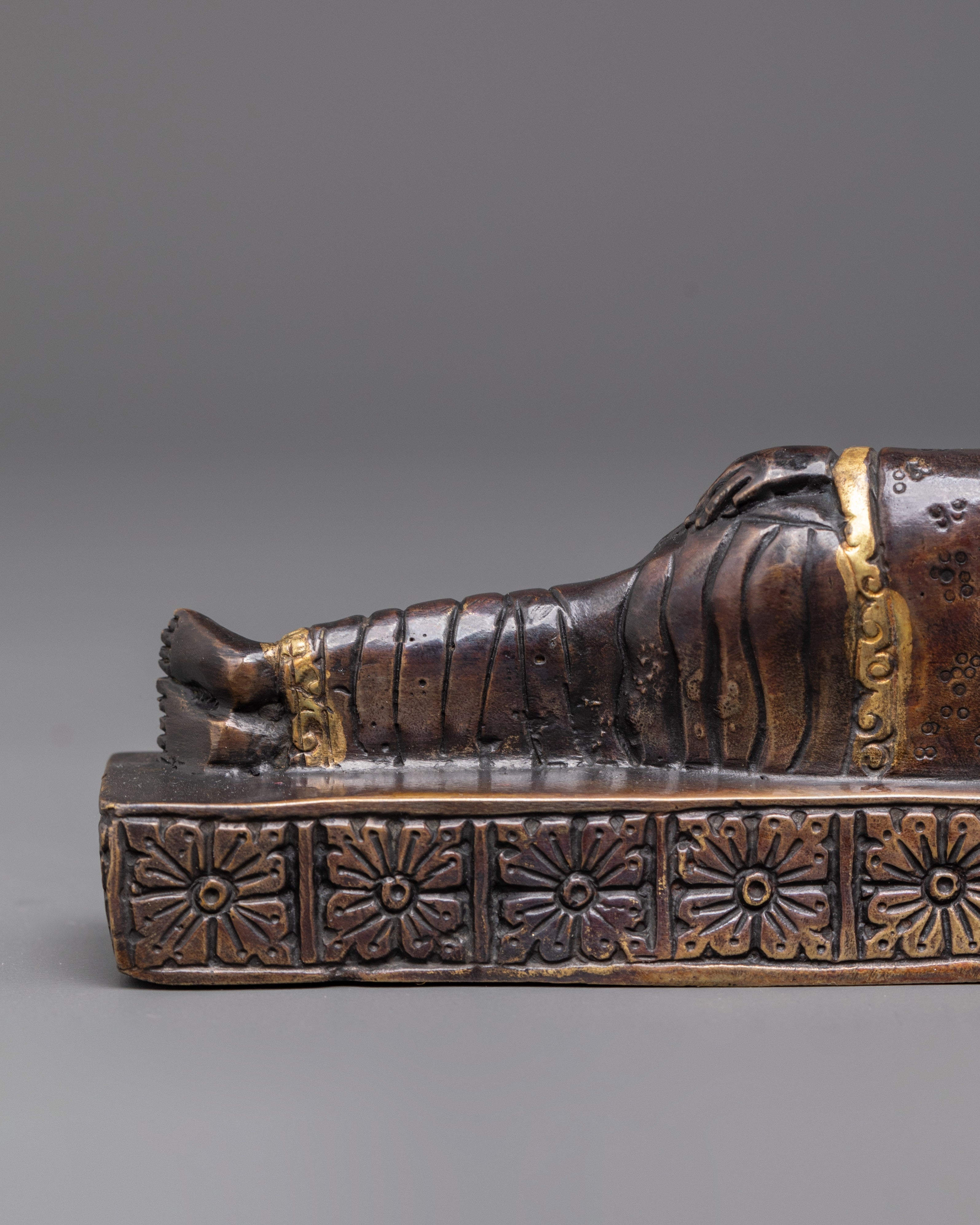 Tibetan Sleeping Buddha Statue | A Symbol of Enlightened Sleep