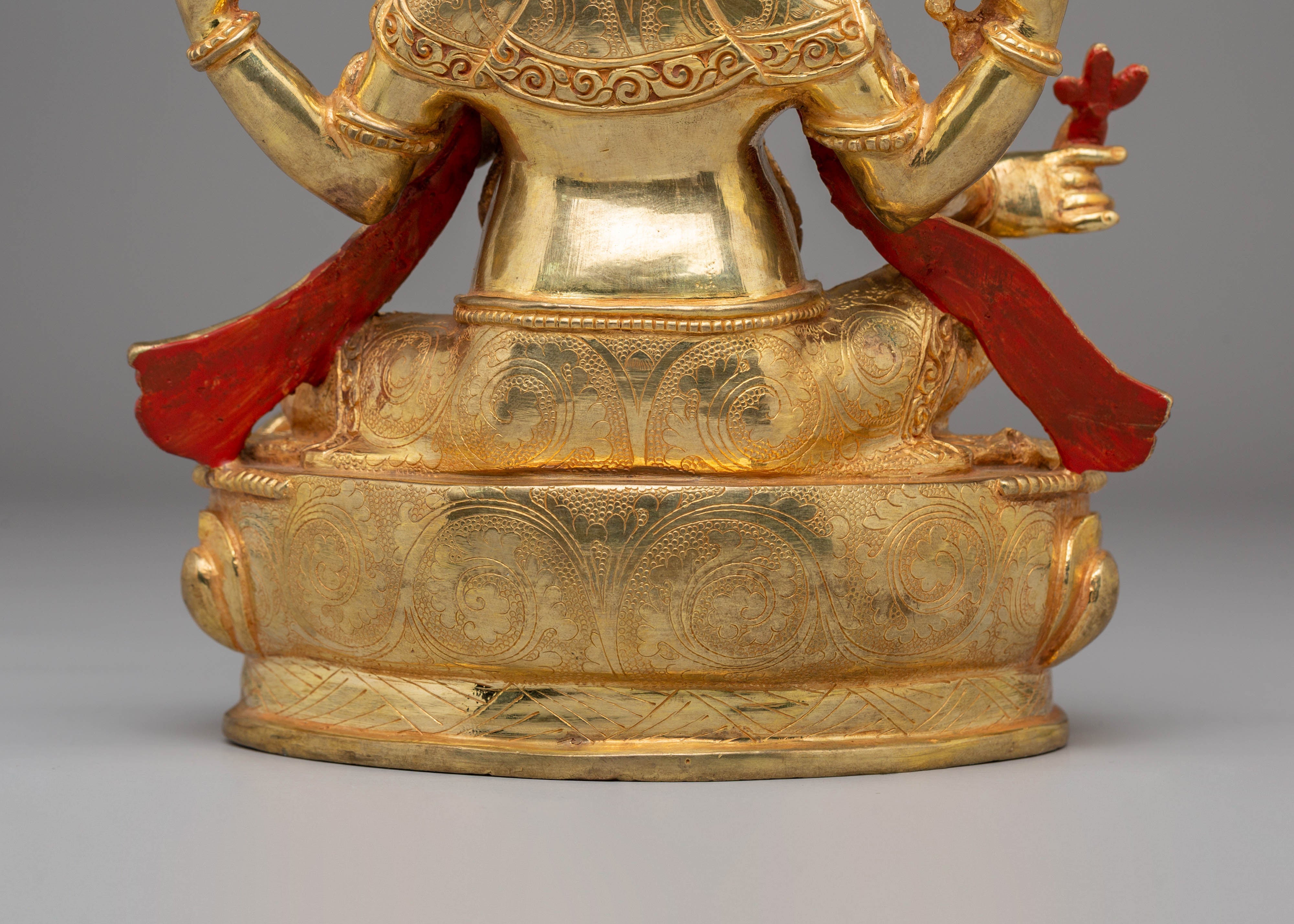 Ganesh Statue : Hindu Deity of Wealth and Wisdom