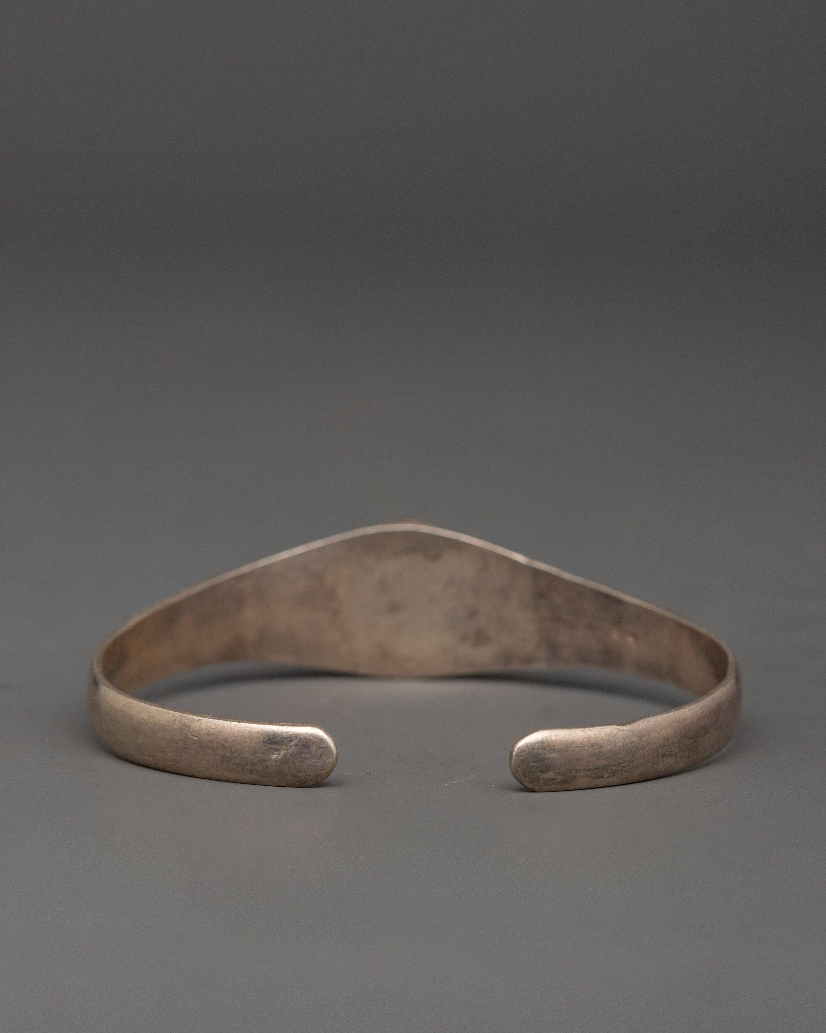 Silver-Plated Cuff Bracelet | Hand Jewelry with Artificial Stone