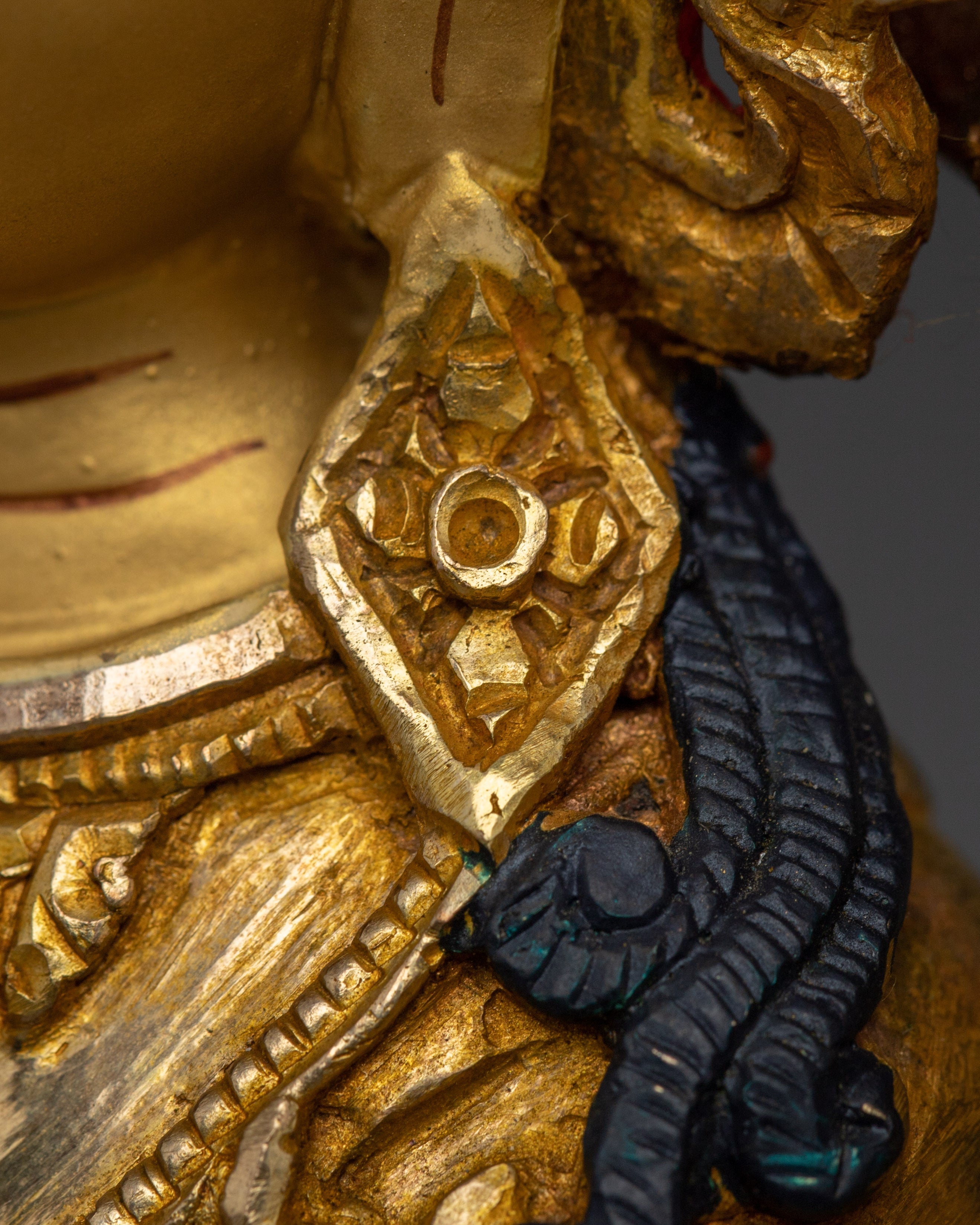 Divine Deity Chenrezig | Avalokiteshvara statue