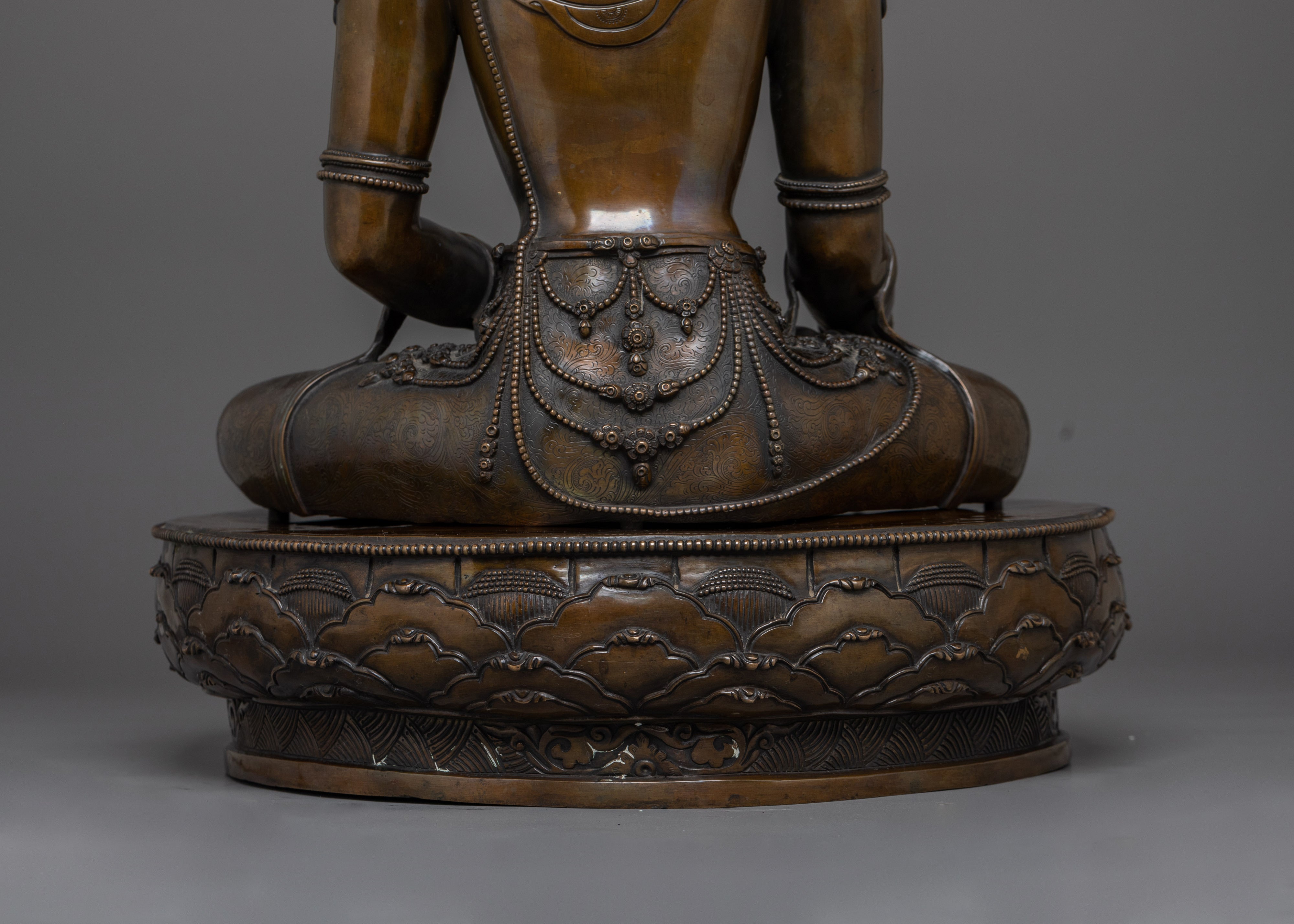 Figurine of Shakyamuni Buddha with Crown | Embodiment of Wisdom and Peace