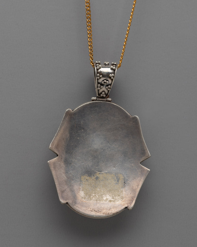 Agate Stone Silver Locket | Elegant Gemstone Pendant for Your Collection