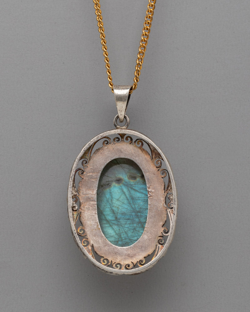 Labradorite Stone Locket  | Handcrafted Gemstone Jewelry for Any Occasion