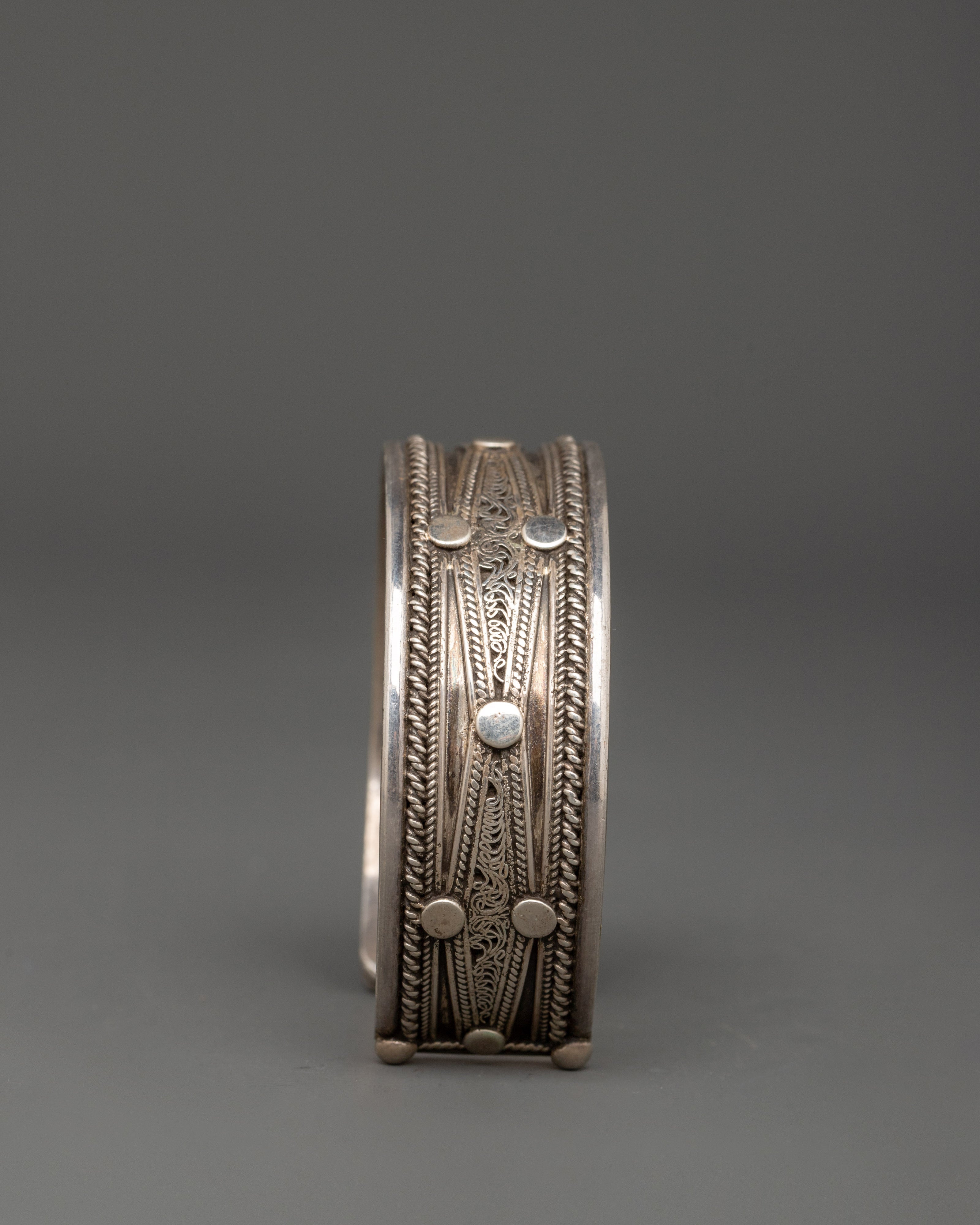 Silver Bracelet for Daily Wear | A Sleek and Comfortable Everyday Accessory