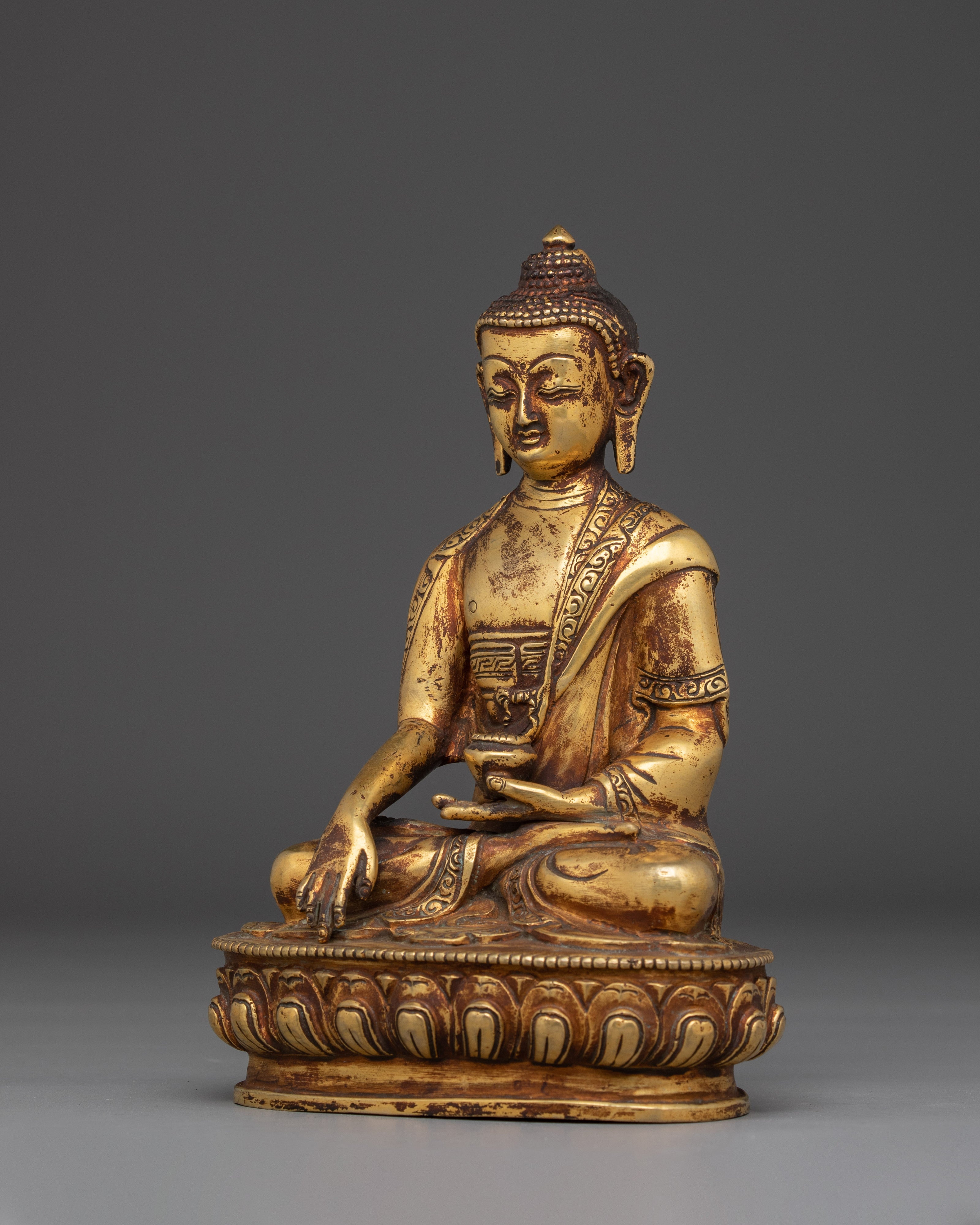Golden Gautama Buddha with Antique Finish Statue for Spirituality