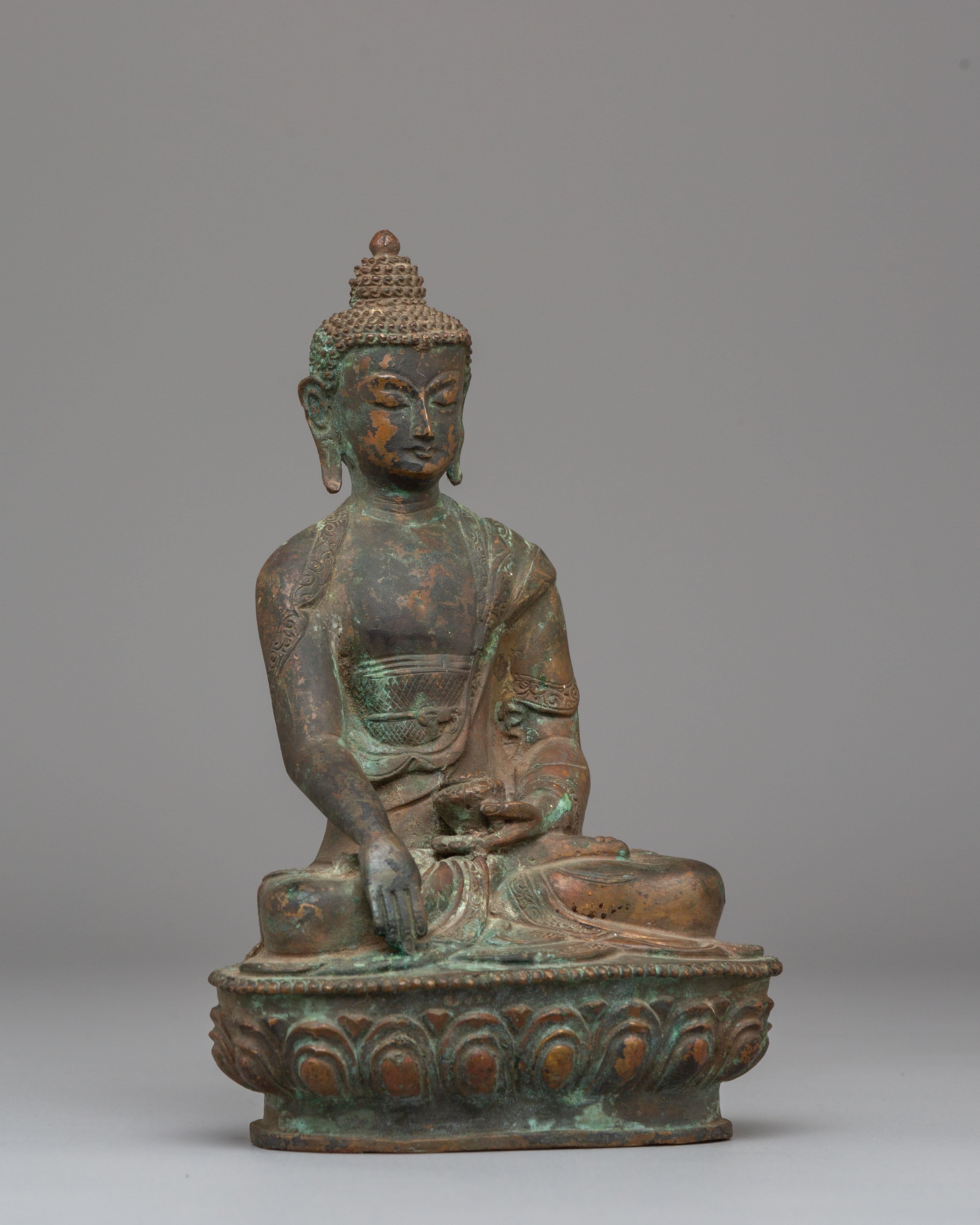 Peaceful Shakyamuni Buddha Sculpture | Ideal for Rituals
