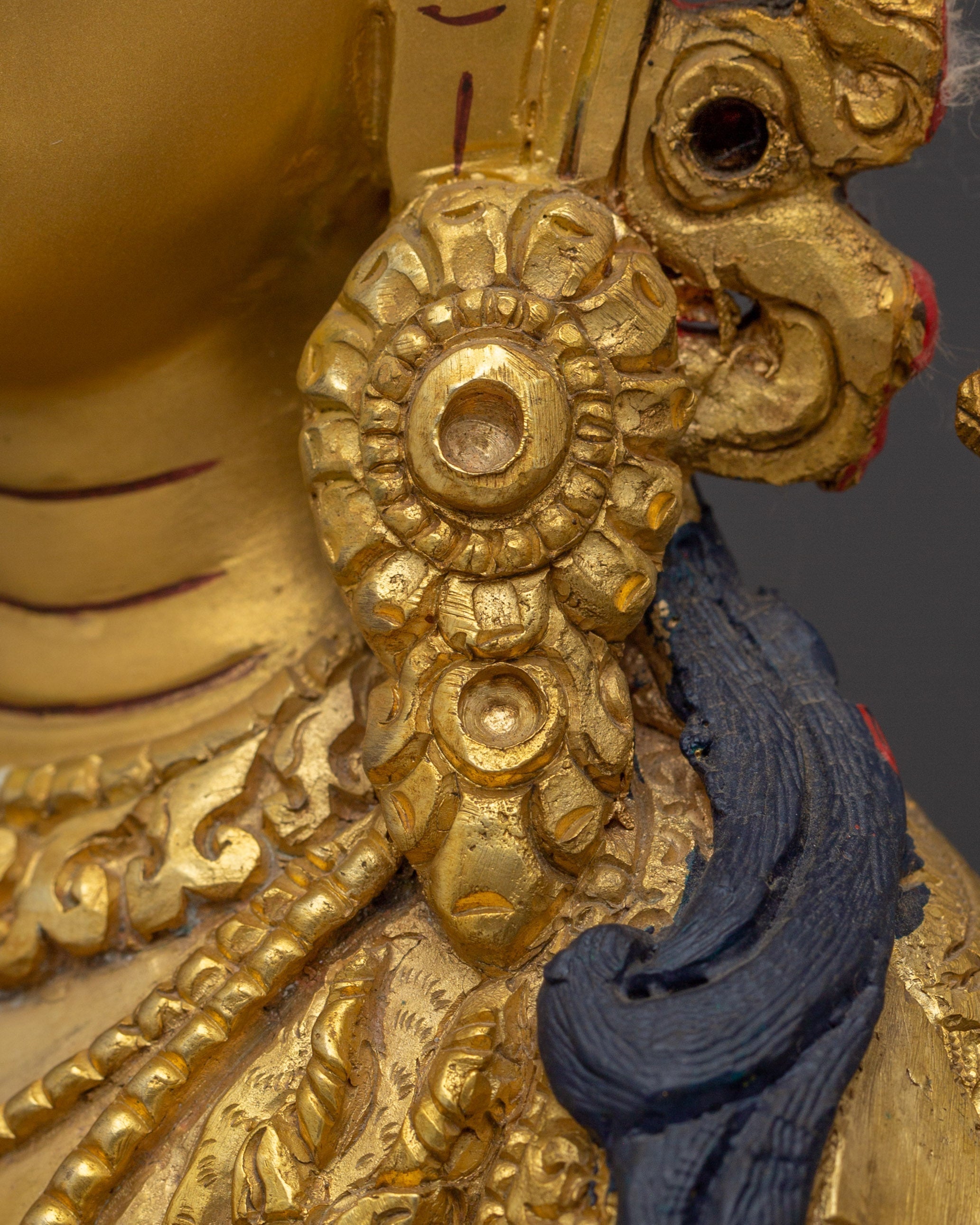 Radiant Chenrezig Statue: The Compassionate Bodhisattava