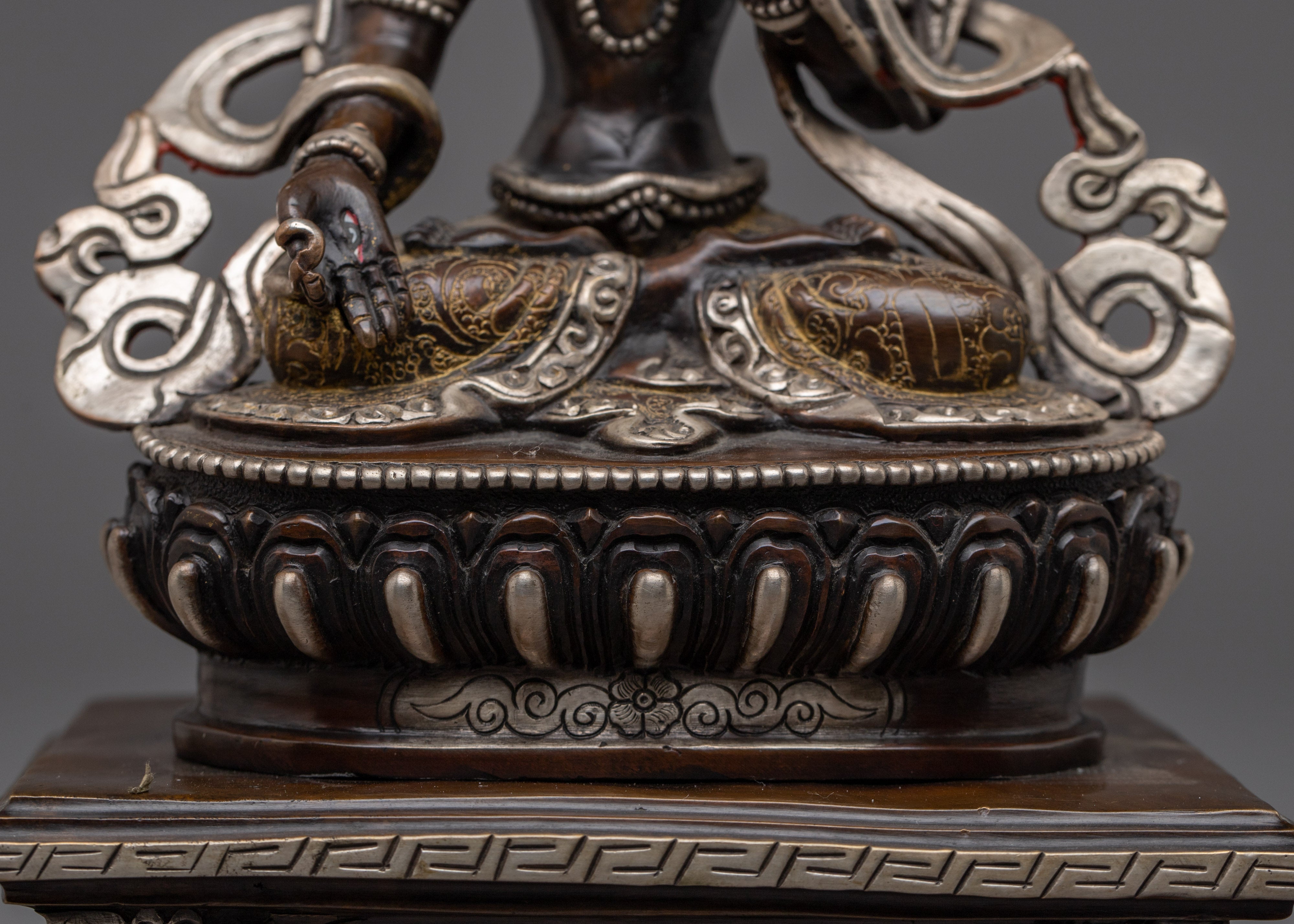 White Tara With Throne | Tibetan Deity