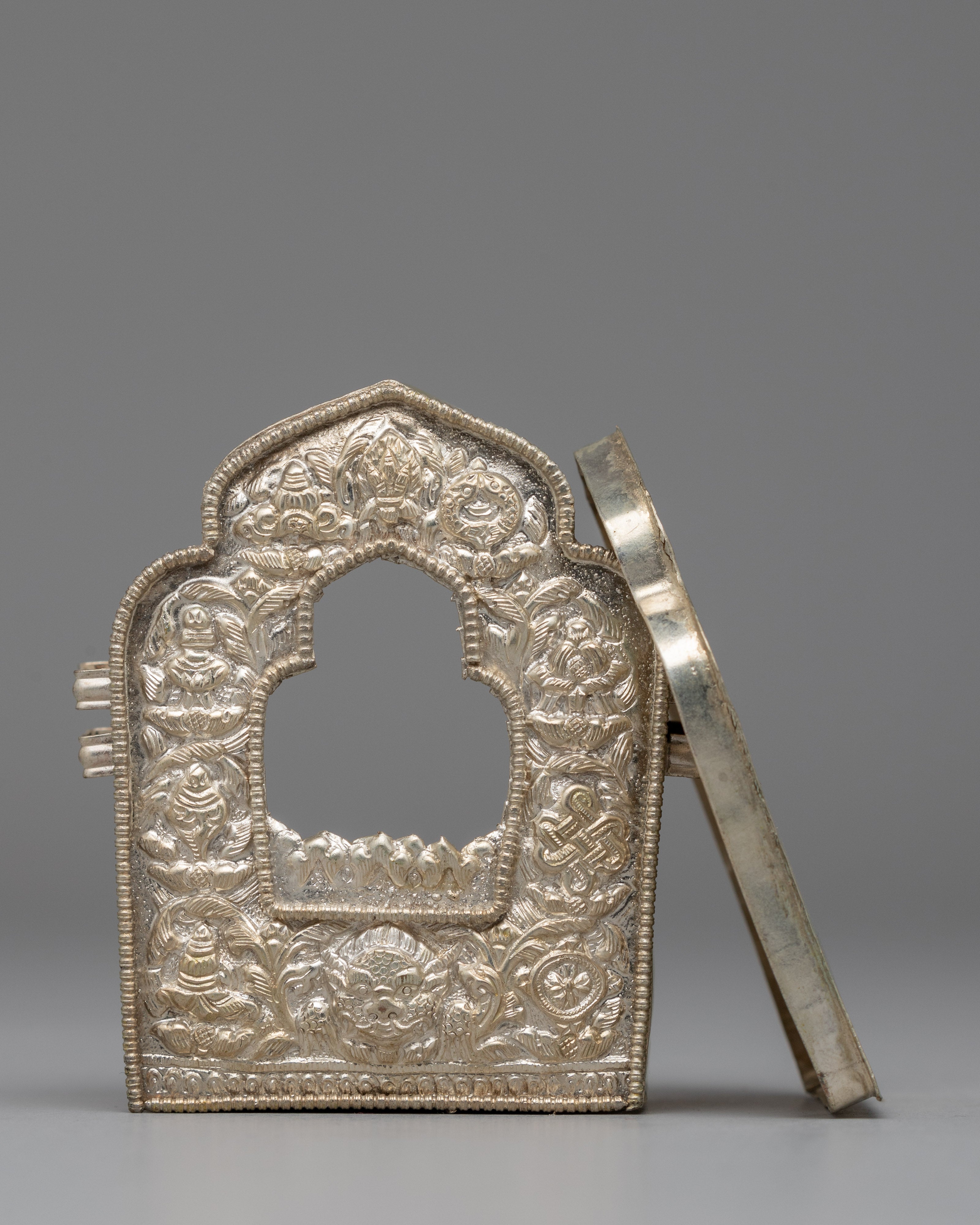 Sacred Prayer Holder Ghau Box | Perfect for Meditation and Spiritual Blessings