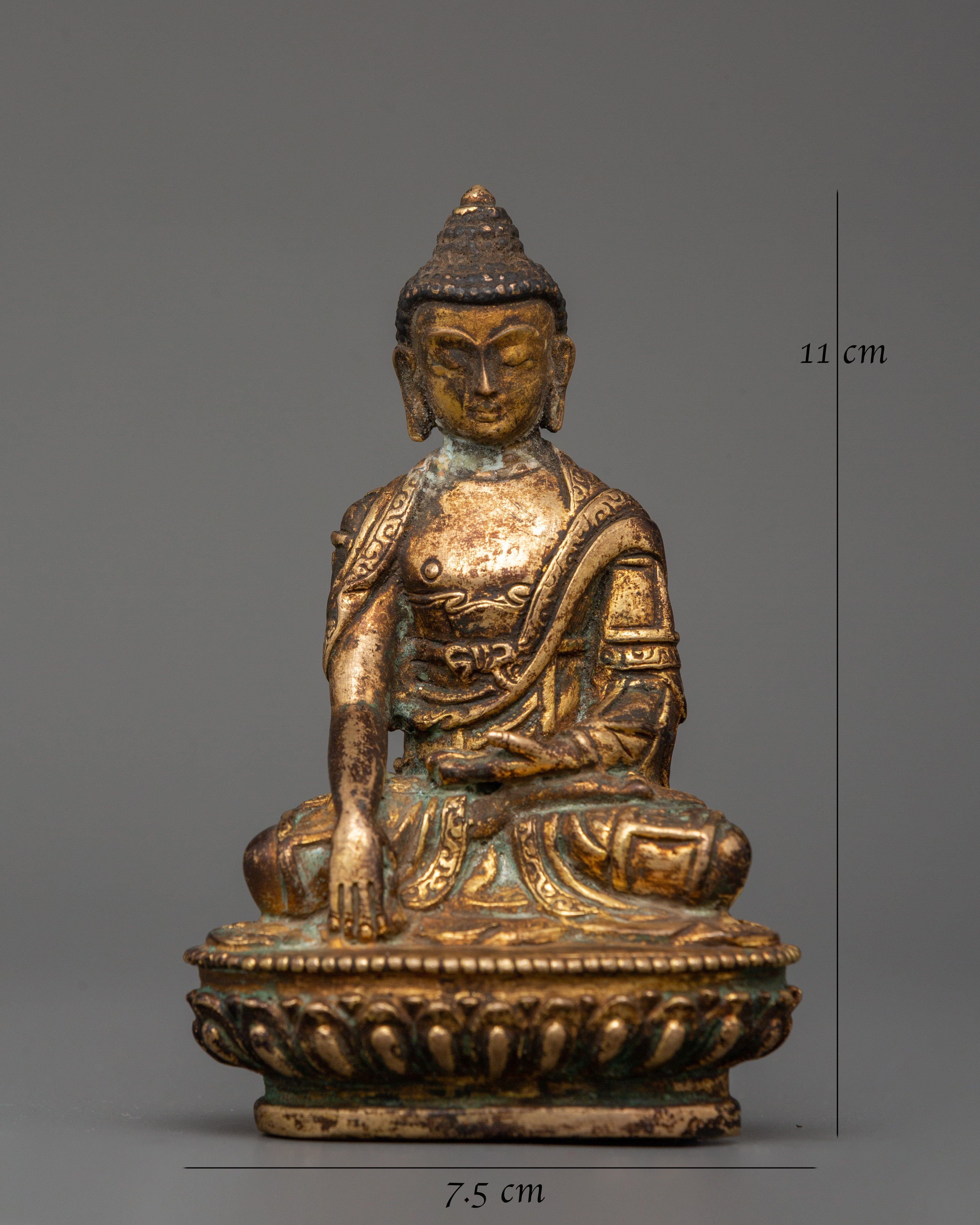 Shakyamuni Buddha Buddhist Altar Decor | Sacred Antique Copper Statue for Meditation