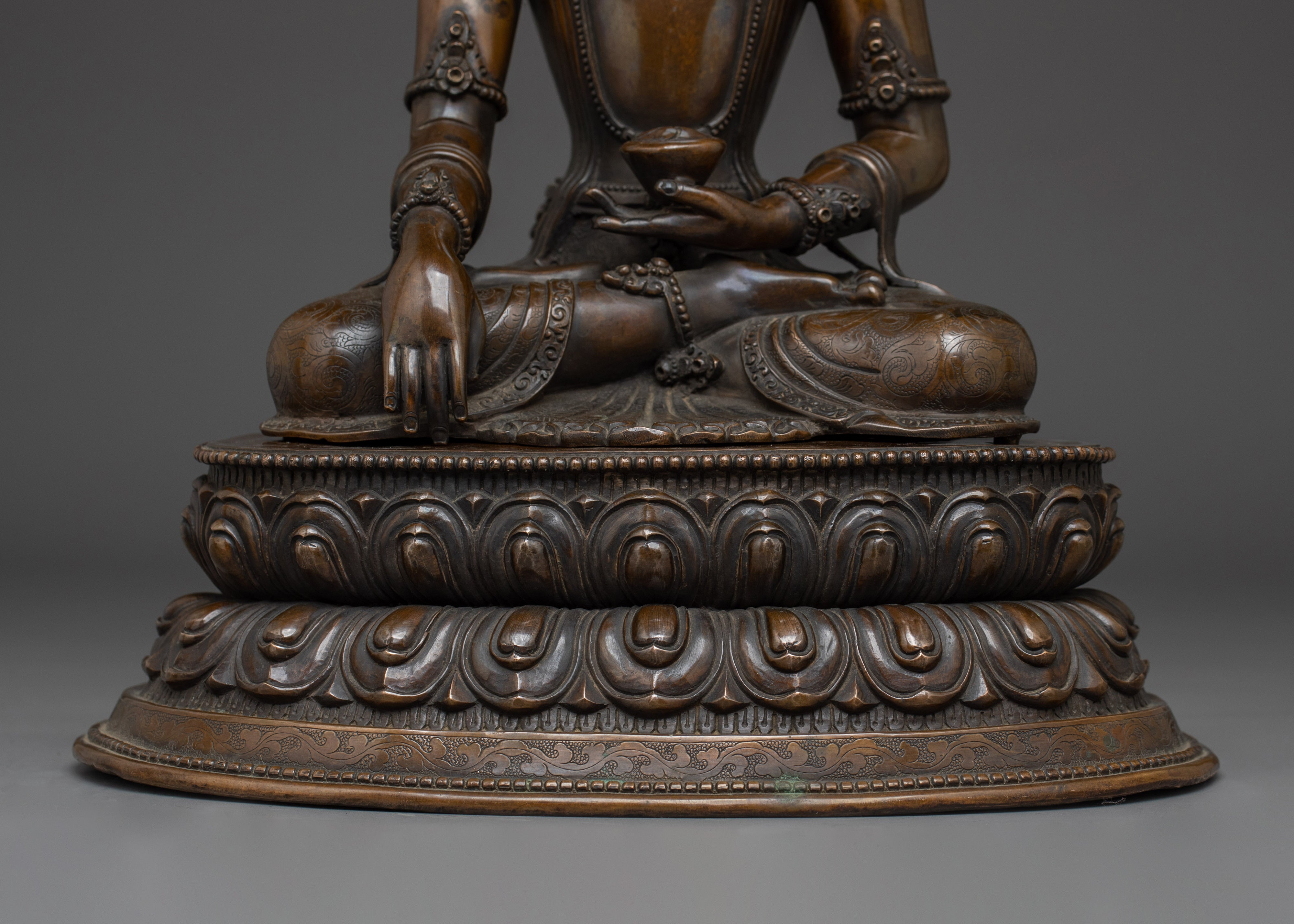 Oxidized Crown Shakyamuni Buddha Statue | Gautama Buddha Artwork
