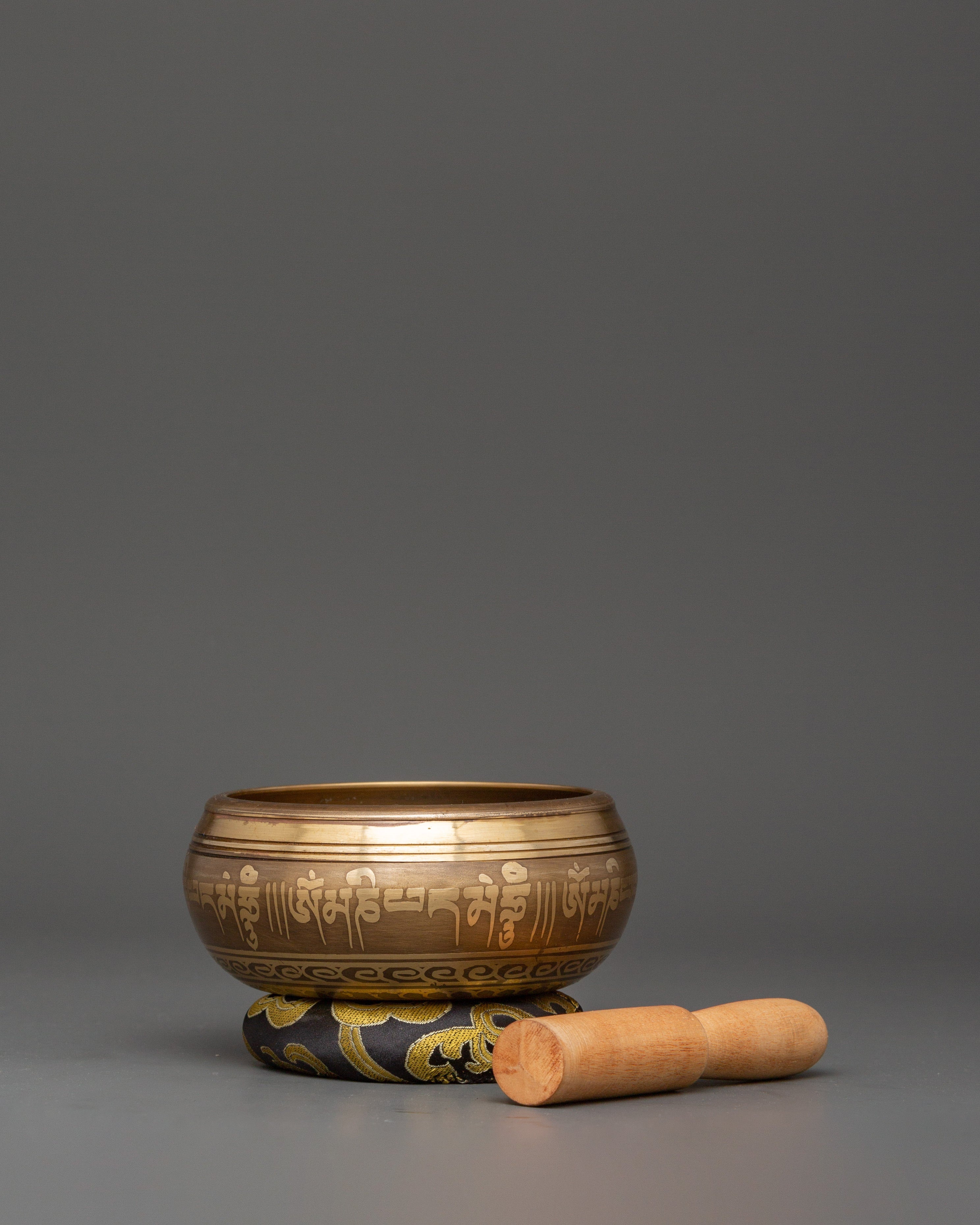 Large Tibetan Singing Bowl | Meditation Sound Bowl with Wooden Striker