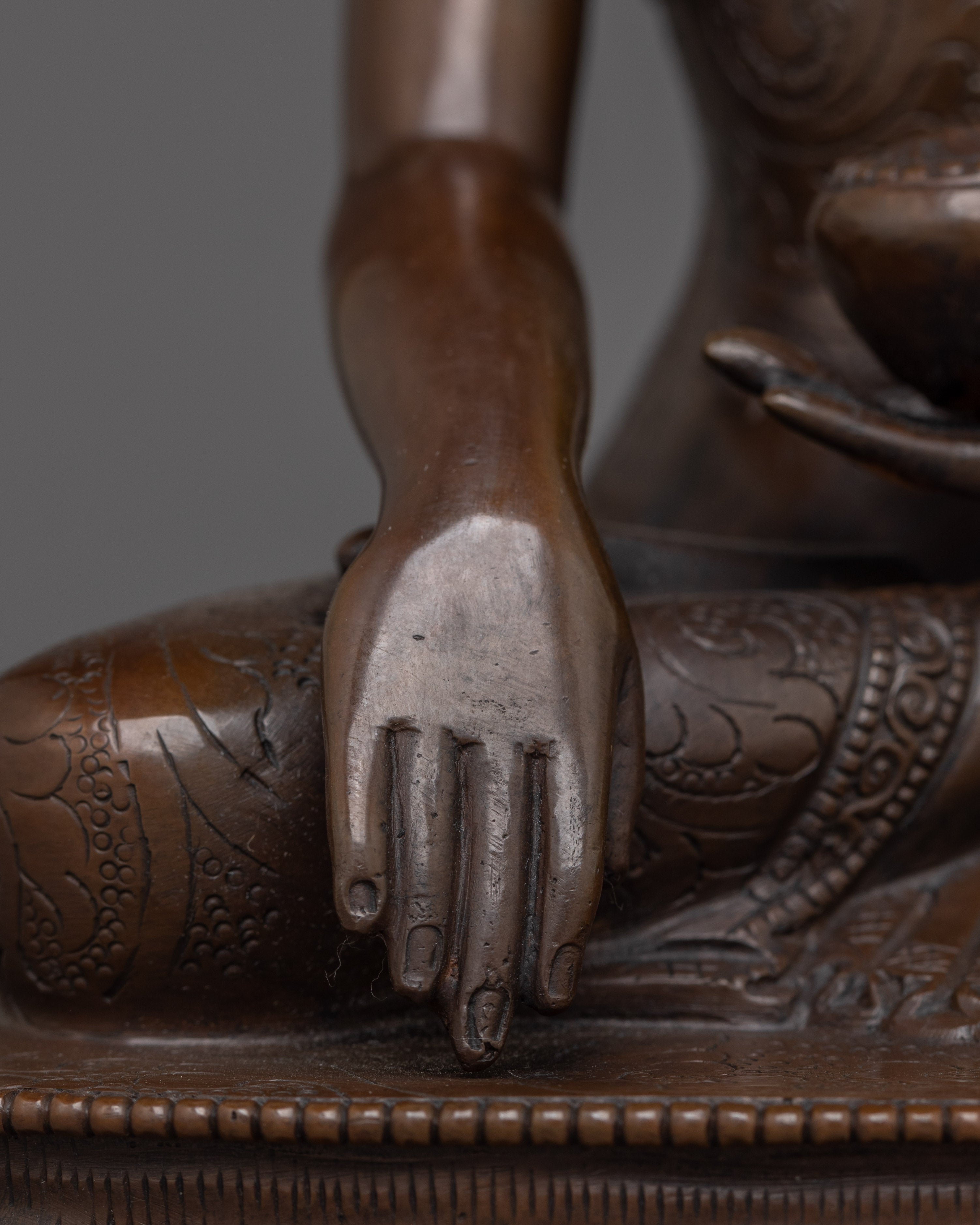 Shakyamuni Buddha Oxidized Copper Artwork | Enlightened Buddha for Meditation