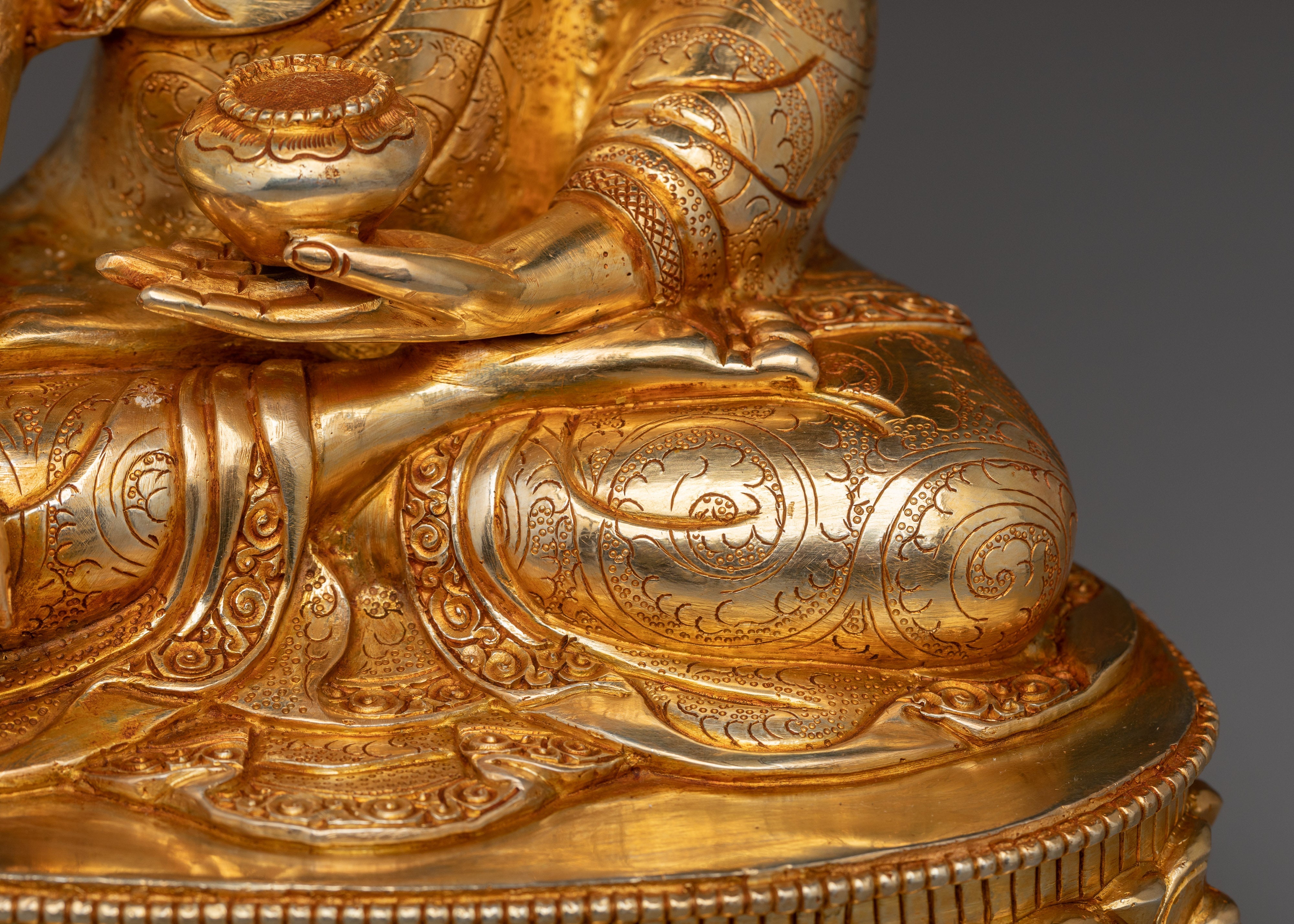 Gautama Buddha Decor Statue | Shakyamuni Buddha - Sage of the Shakyas