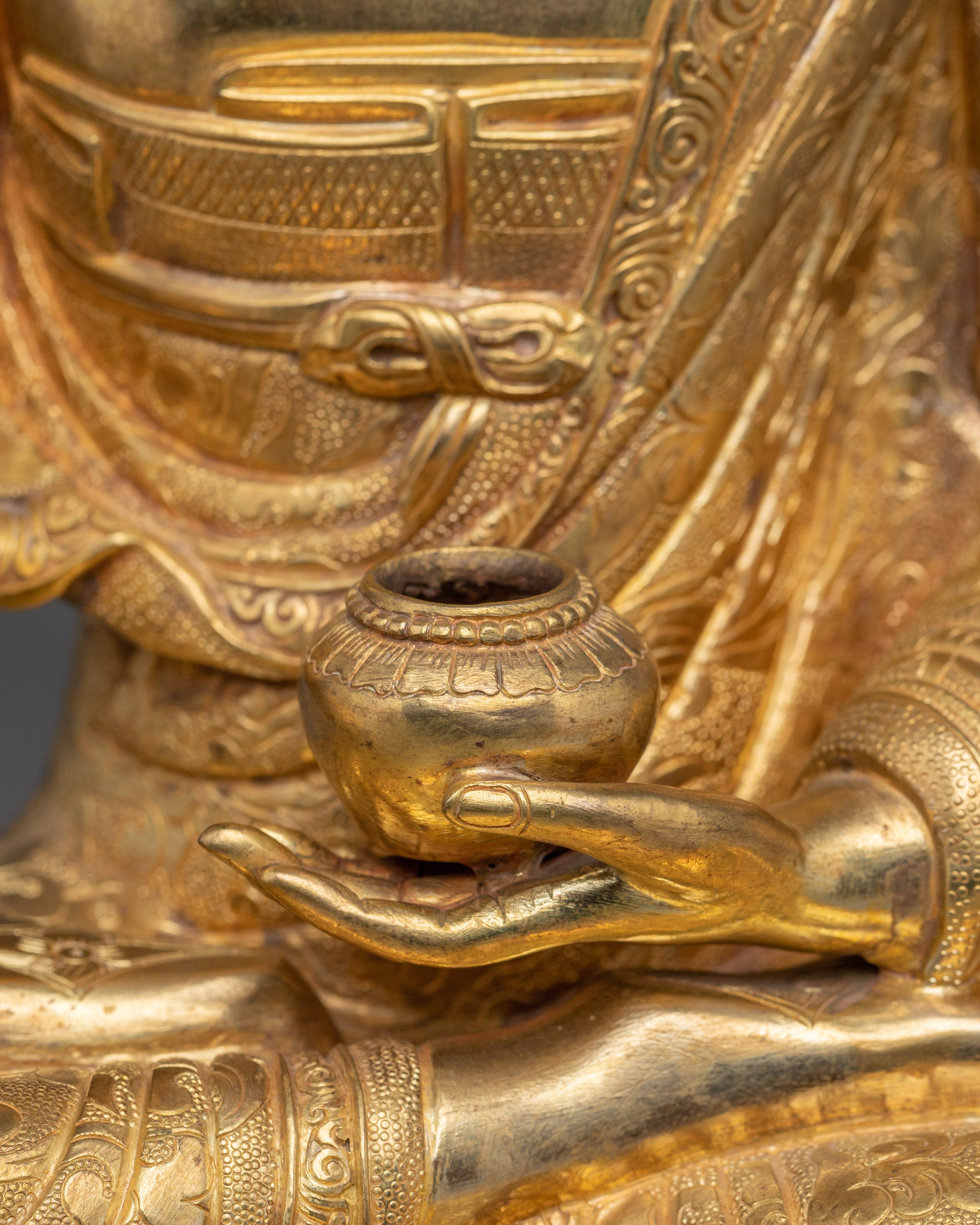 Buddhist Spiritual Icon Shakyamuni Buddha | Golden Handmade Statue